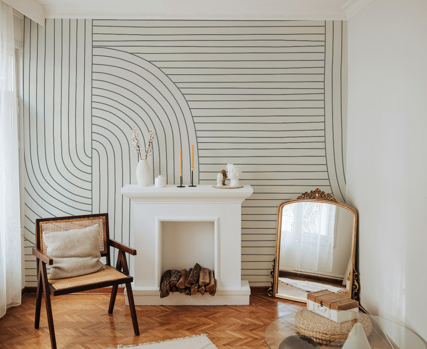 Sophisticated black and white wallpaper