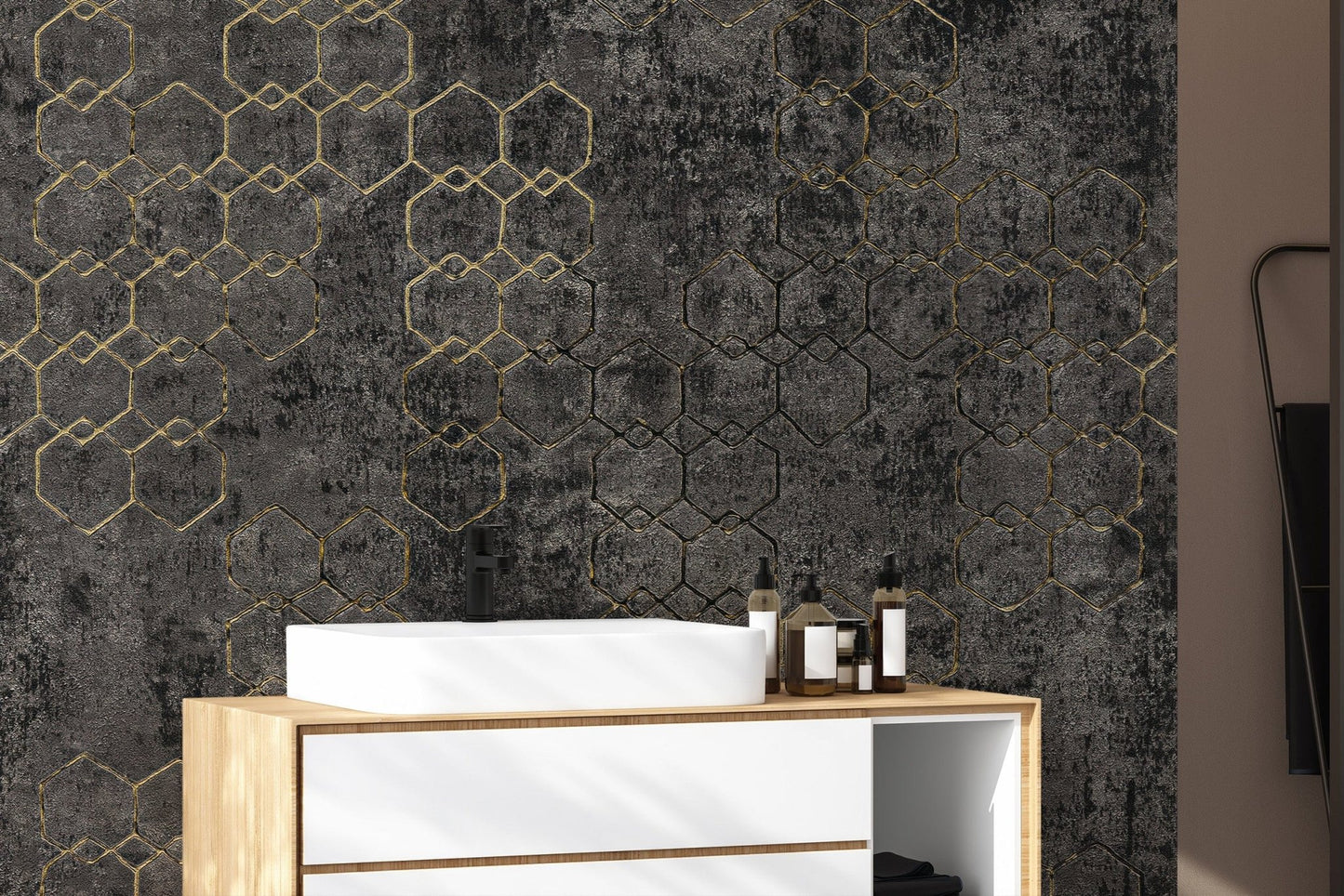 Elegant geometric gold wall décor B923