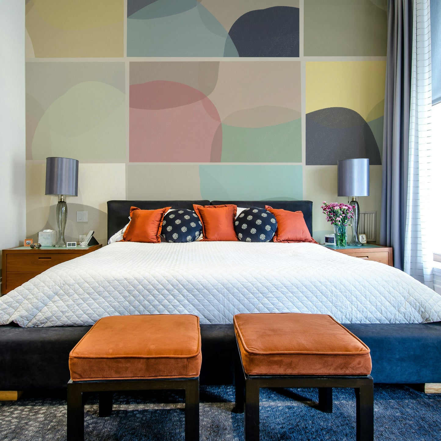 Statement wall with stone shapes

