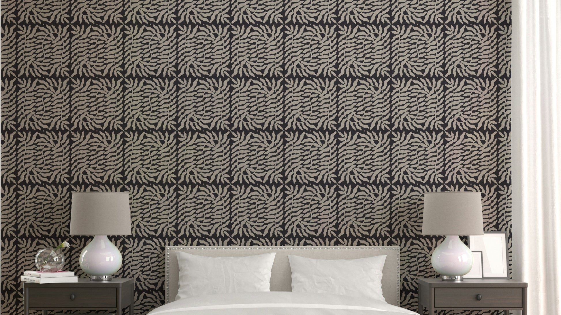 Neutral wallpaper featuring soft fern patterns

