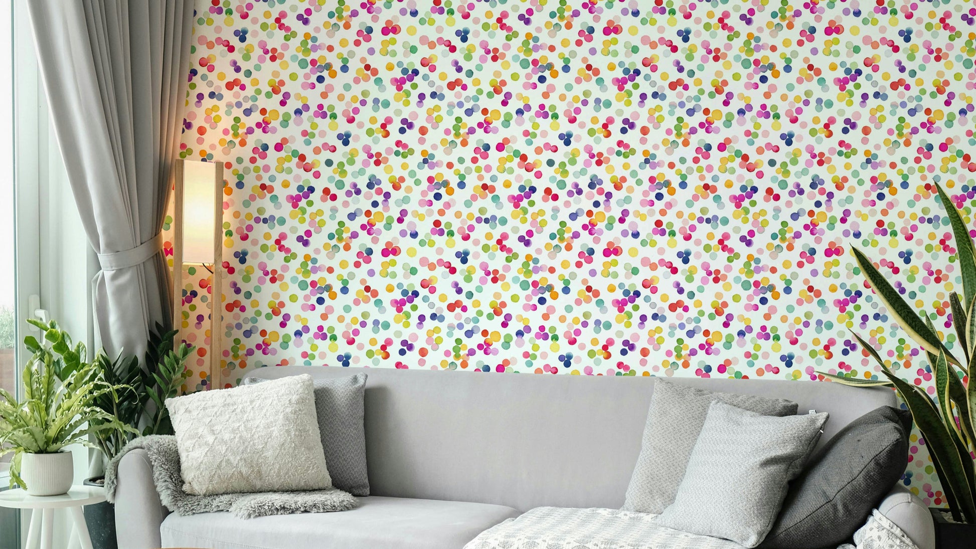 Cheerful spotty wallpaper print

