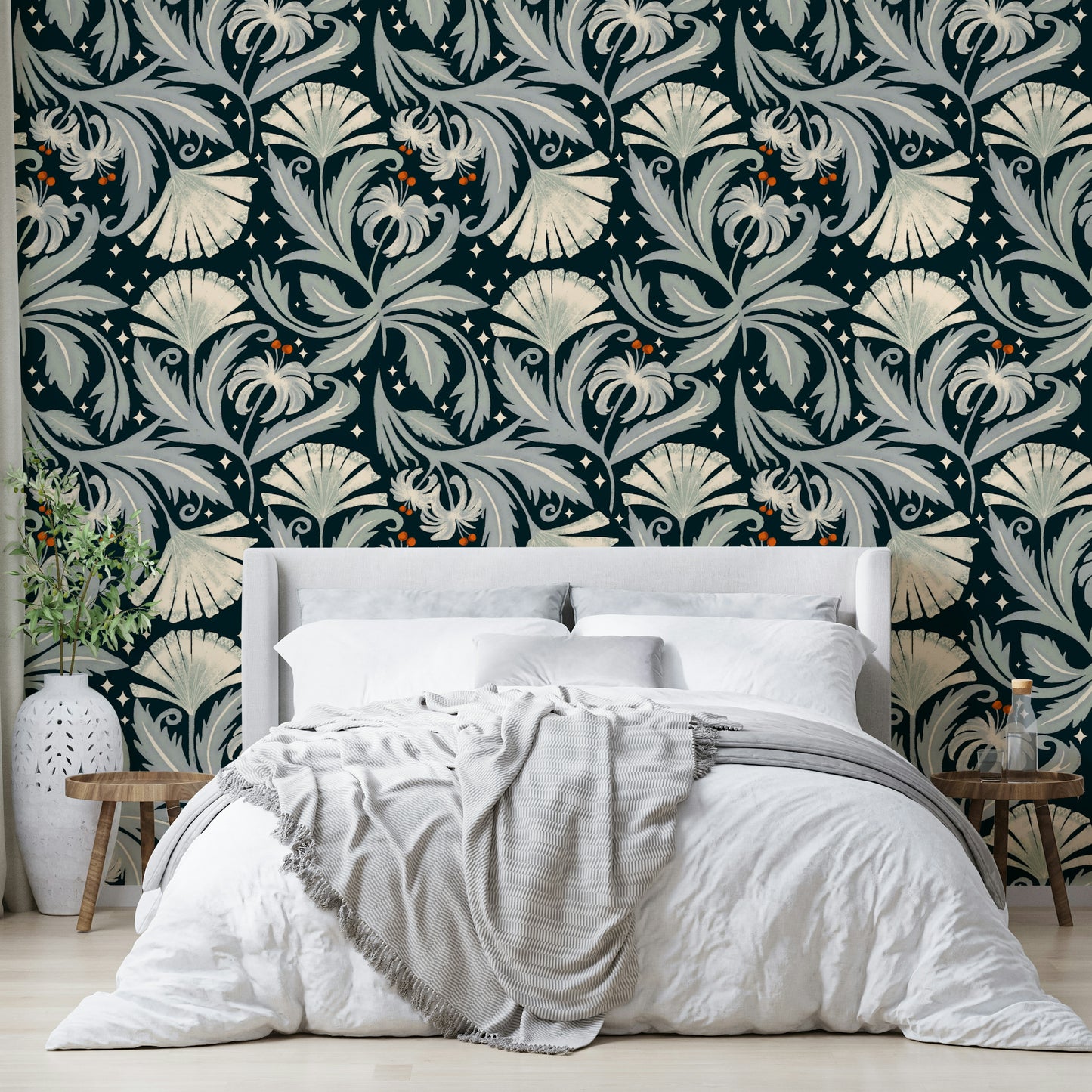 Heritage floral wallpaper midnight black

