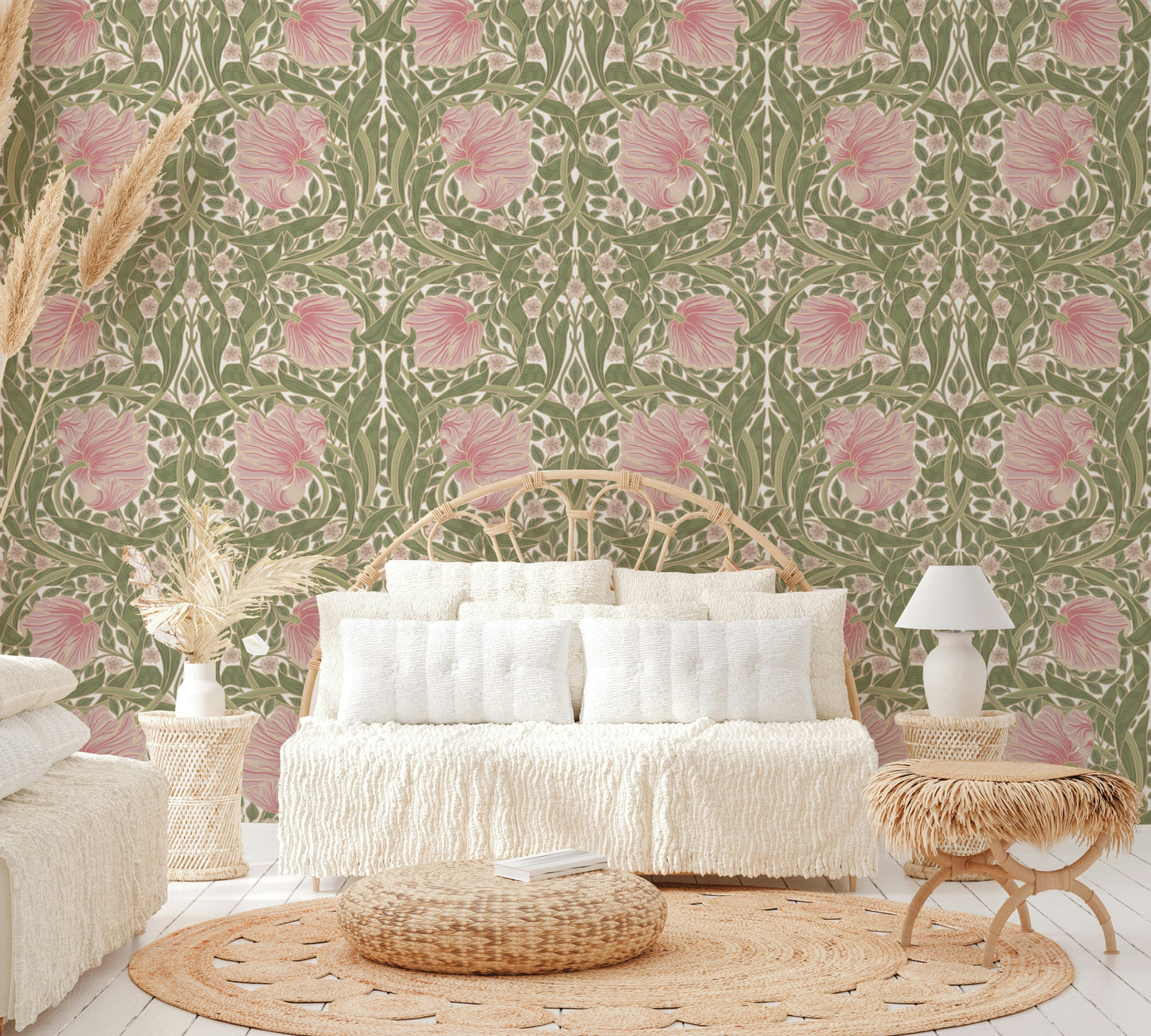 Pimpernel pattern wallpaper in rich, classic colors.

