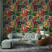 Nature-inspired wall covering with leafy paradise

