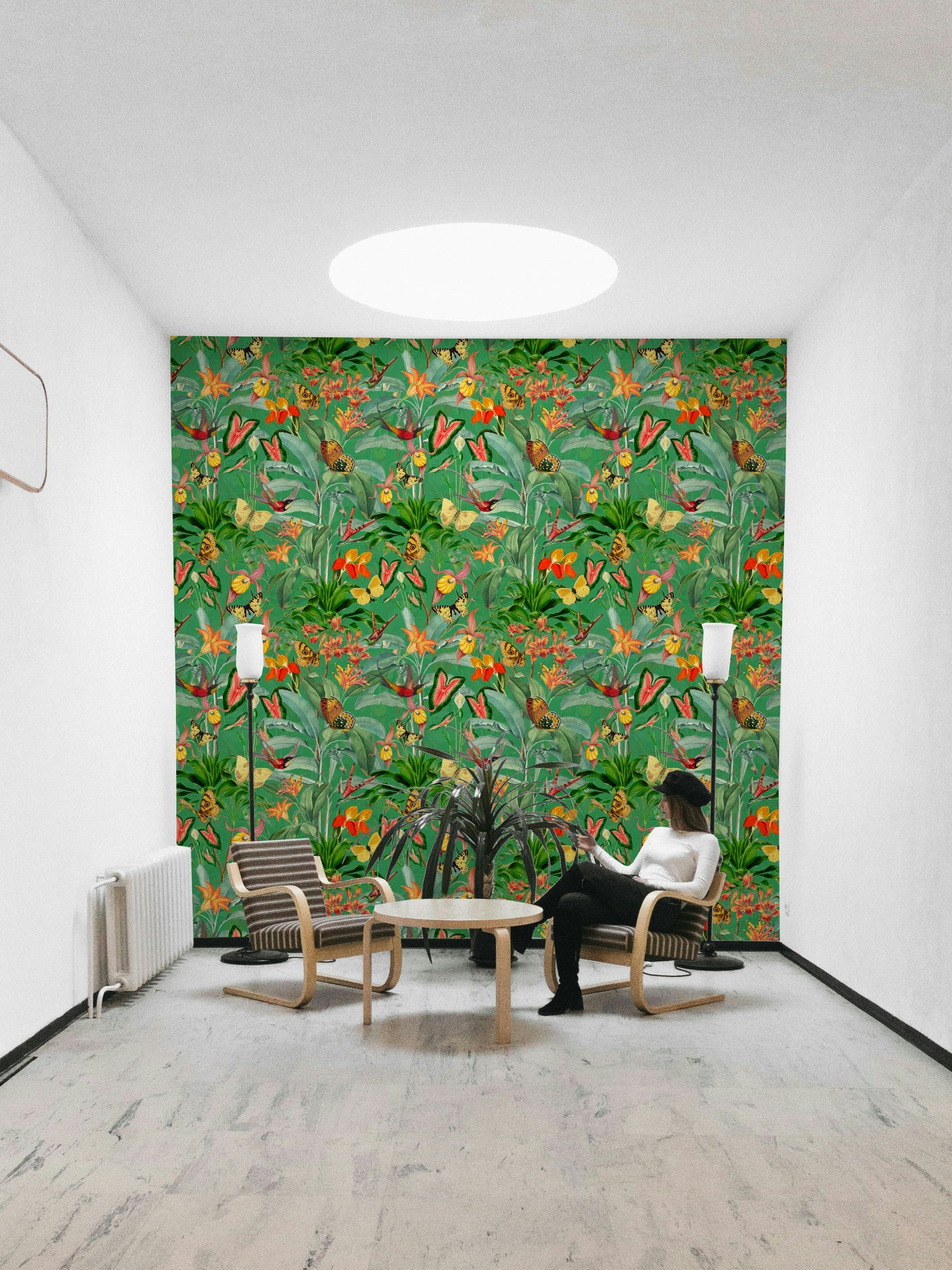 Exotic tropical leaf wallpaper for stylish interiors

