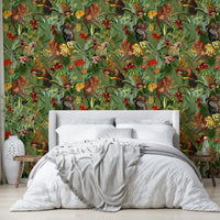 Exotic jungle wallpaper for a nature-inspired room.

