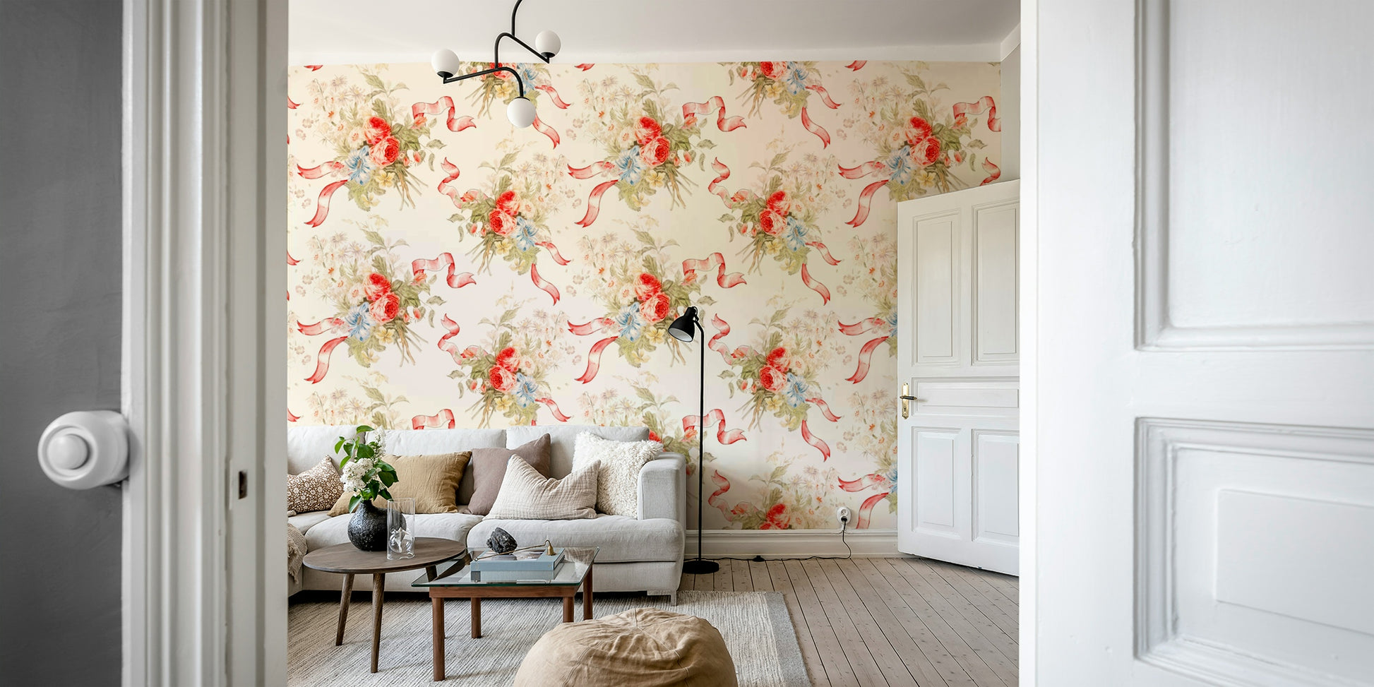 Soft pink roses in playful wall design

