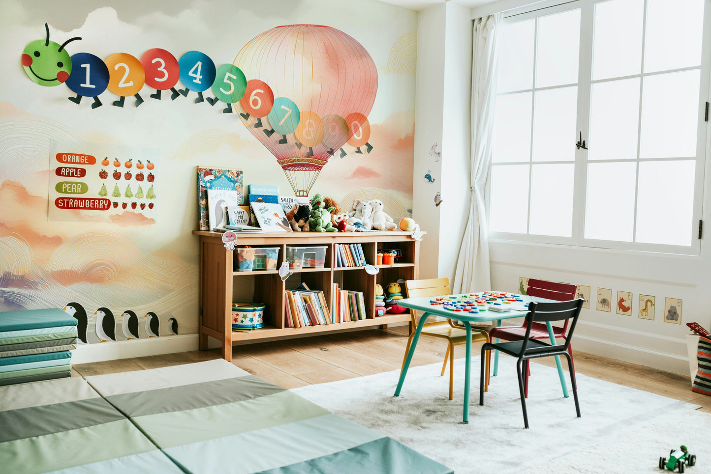 Majestic Balloon Mural for Modern Home Interiors

