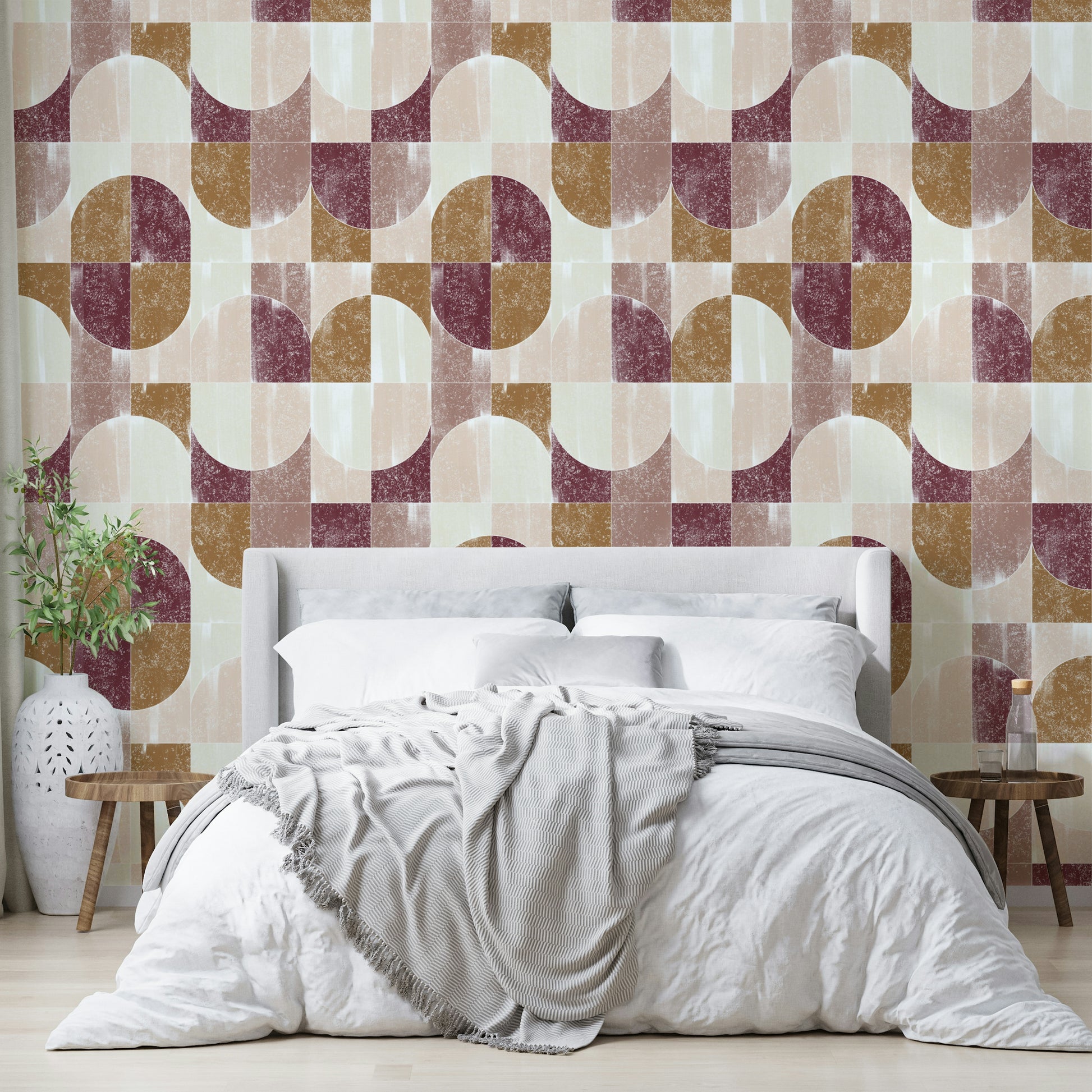 Sponge painted effect on wallpaper.

