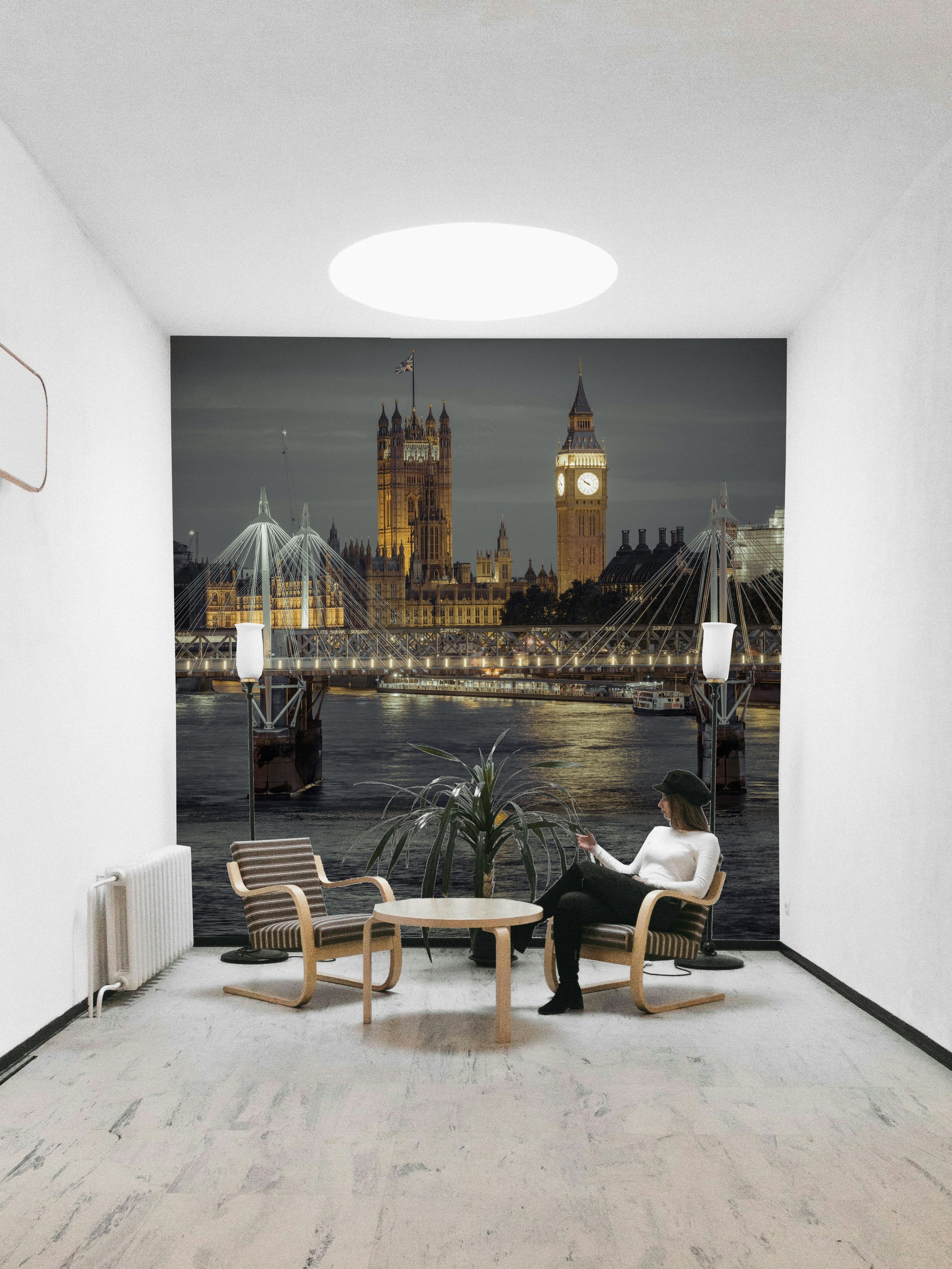 Houses of Parliament and Big Ben illuminated
