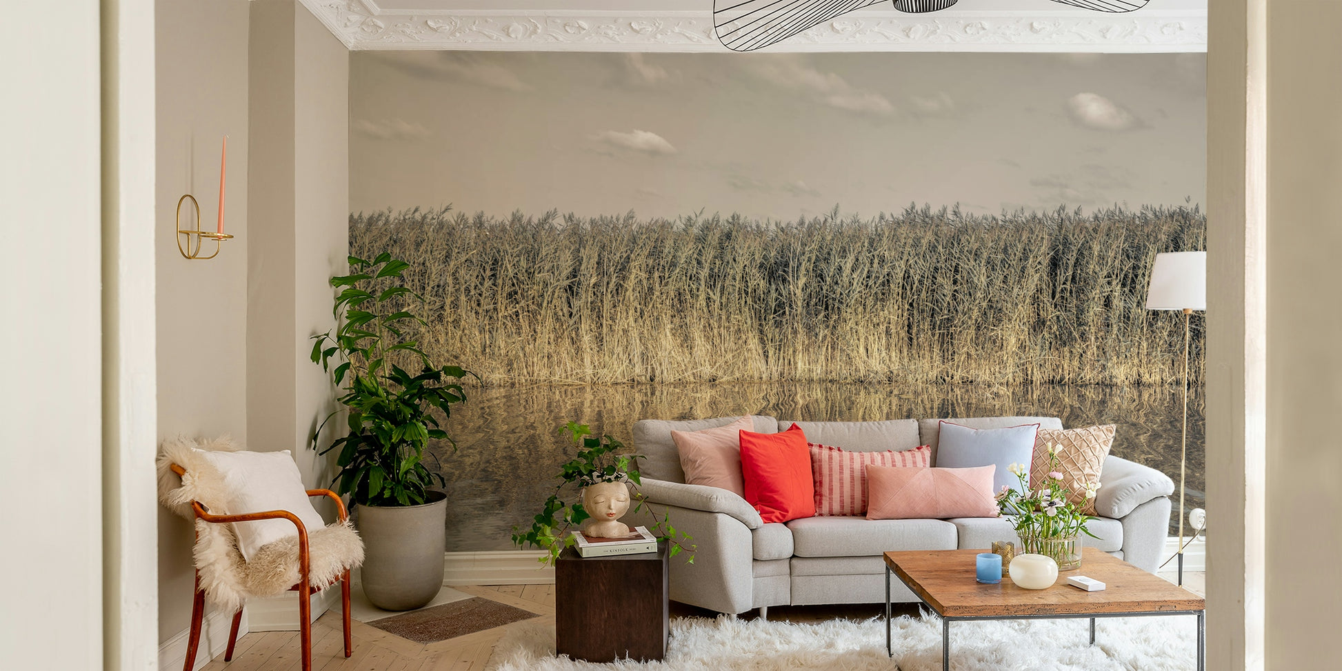 Peaceful wetland scene wallpaper
