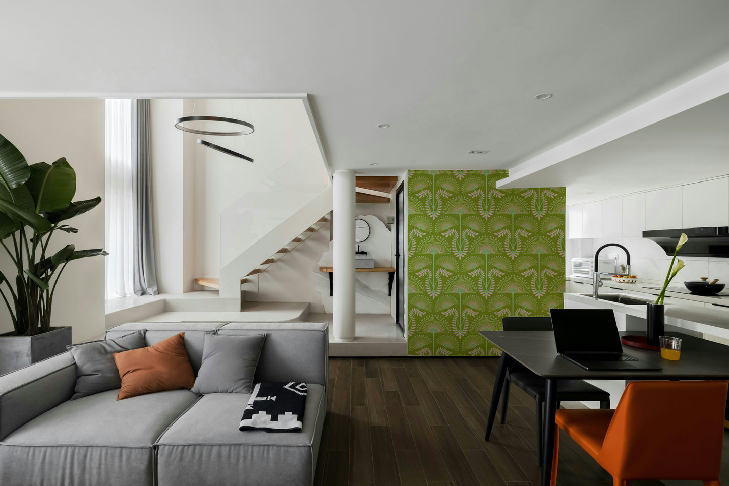 It gives a feeling of opulent and refined artistry.
