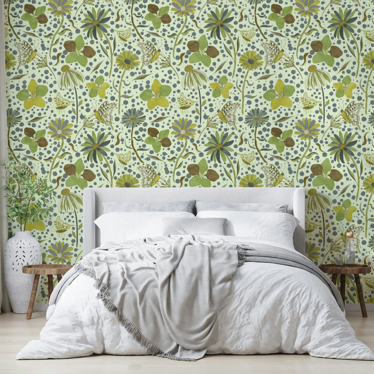 Full view of the wallpaper on a wall.

