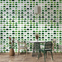 A close-up shot of the geometric shapes on the wallpaper.

