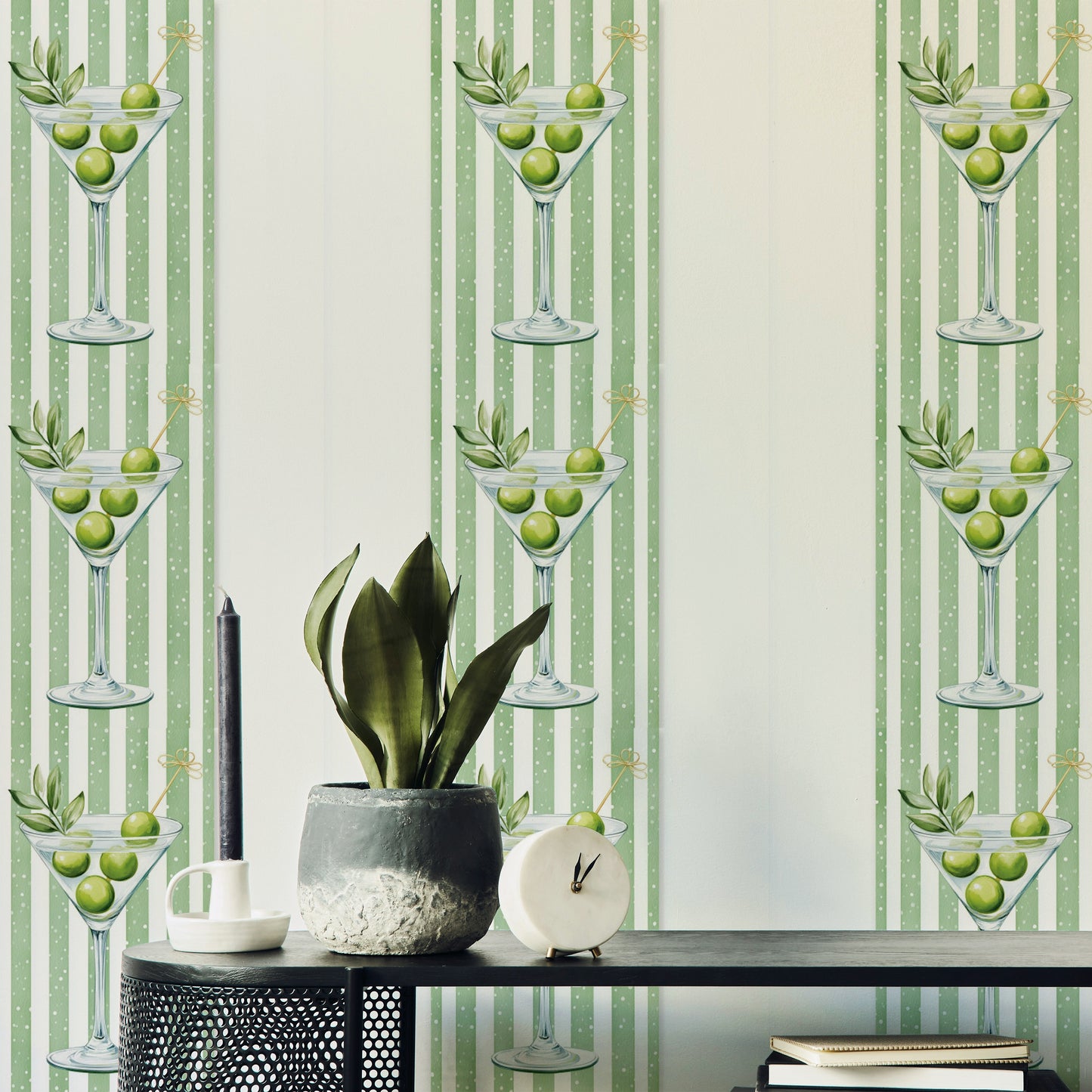 A wallpaper design with a striped pattern.


