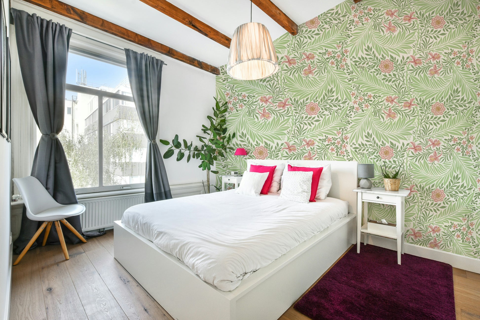 The room's lighting highlights the classic feel of the pattern.

