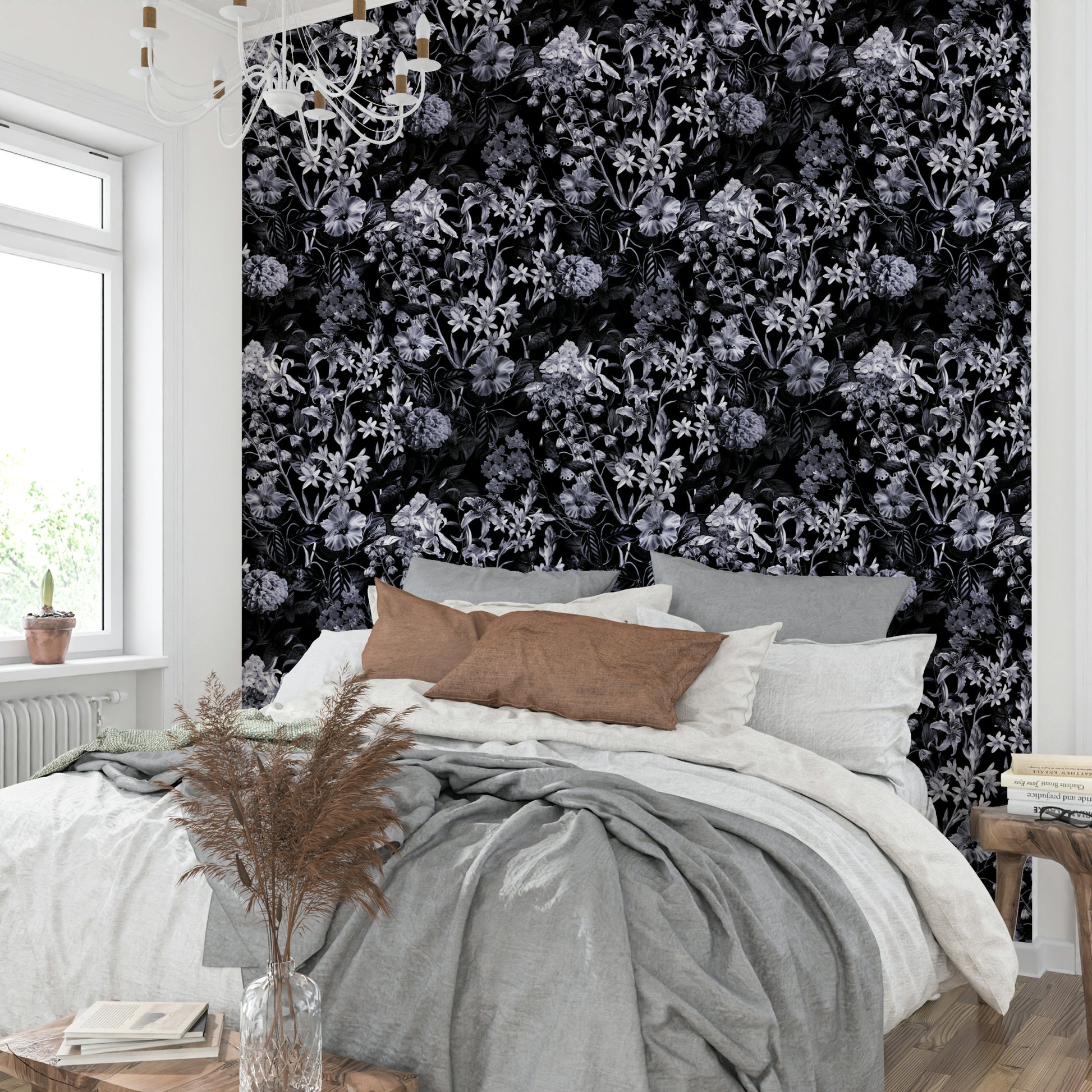 Elegant floral pattern wallpaper.
