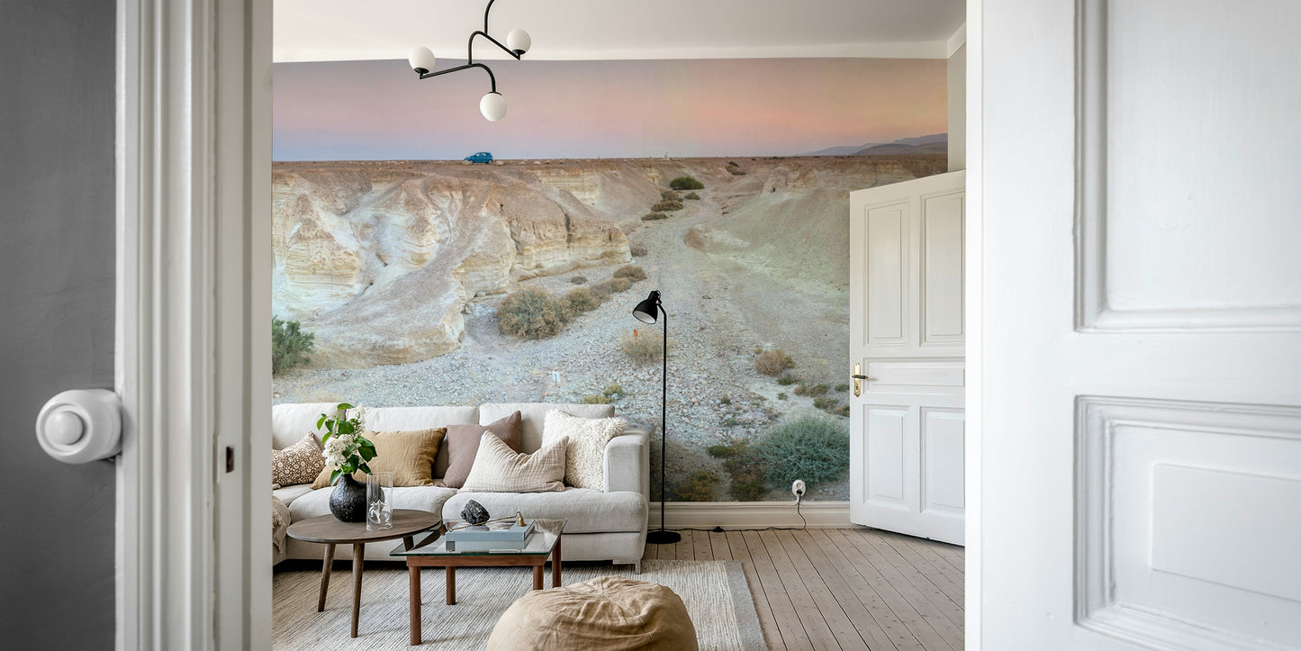 A close-up of the rock formations and changing light.

