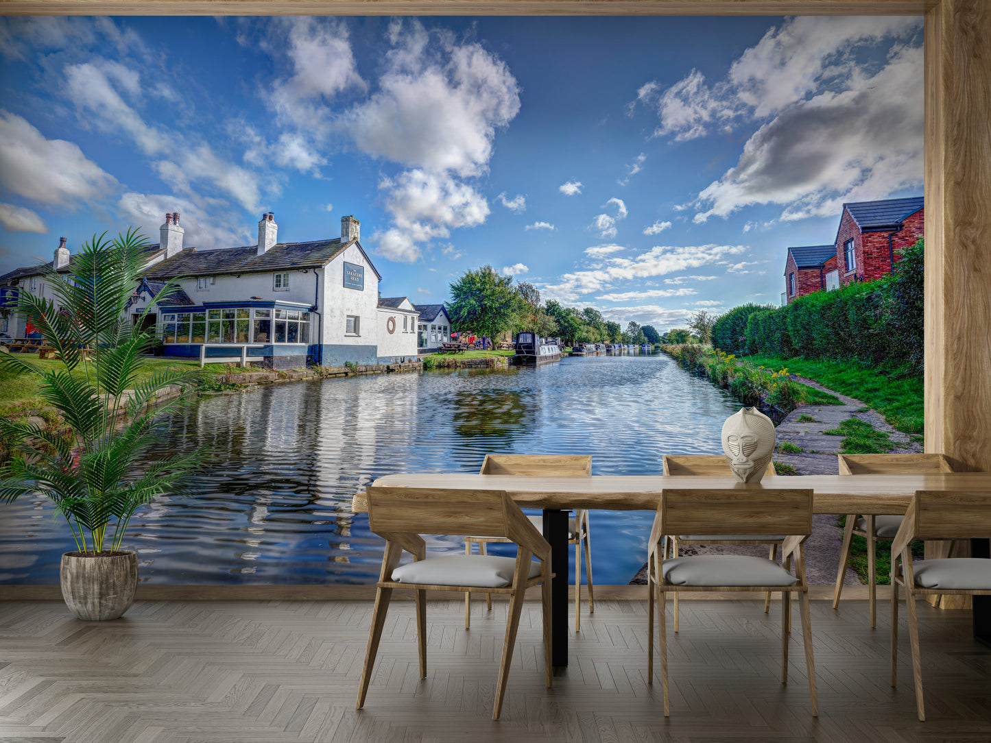 A classic canalside wallpaper for walls with a British theme.

