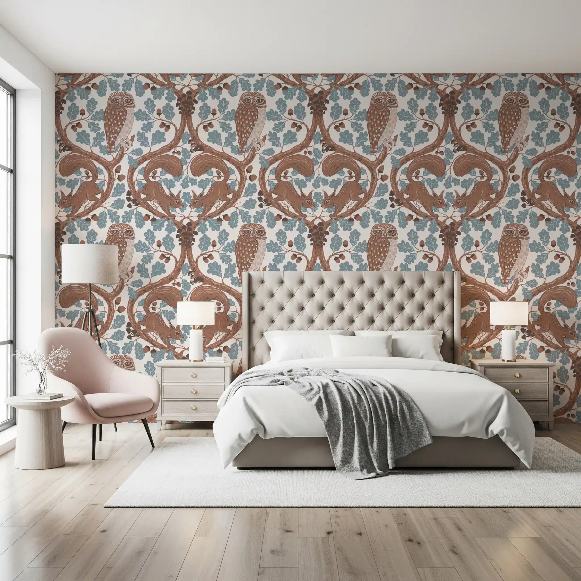 Two squirrels climb opposite branches at the top of this owls and oak wallpaper., GD9685