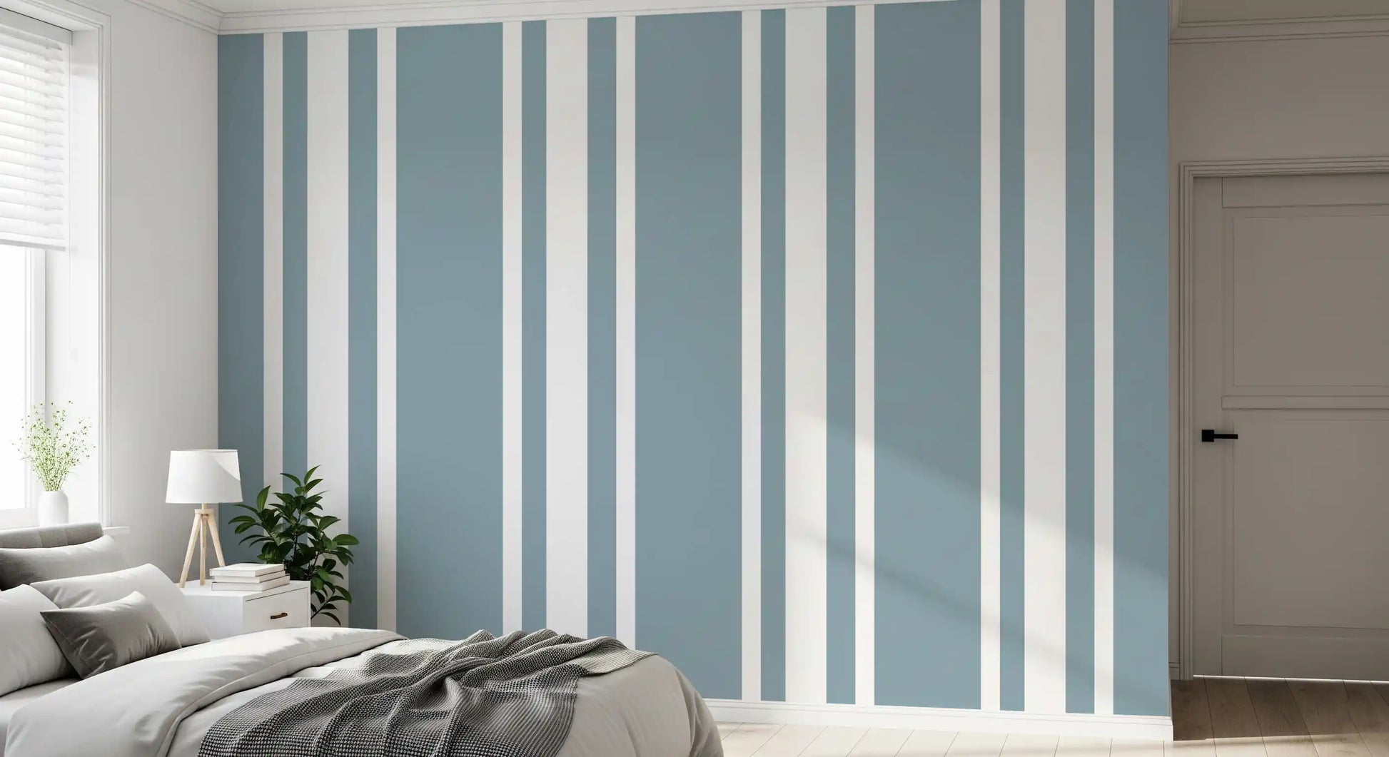 Sharp vertical stripes on this high quality wallpaper material., GD9956