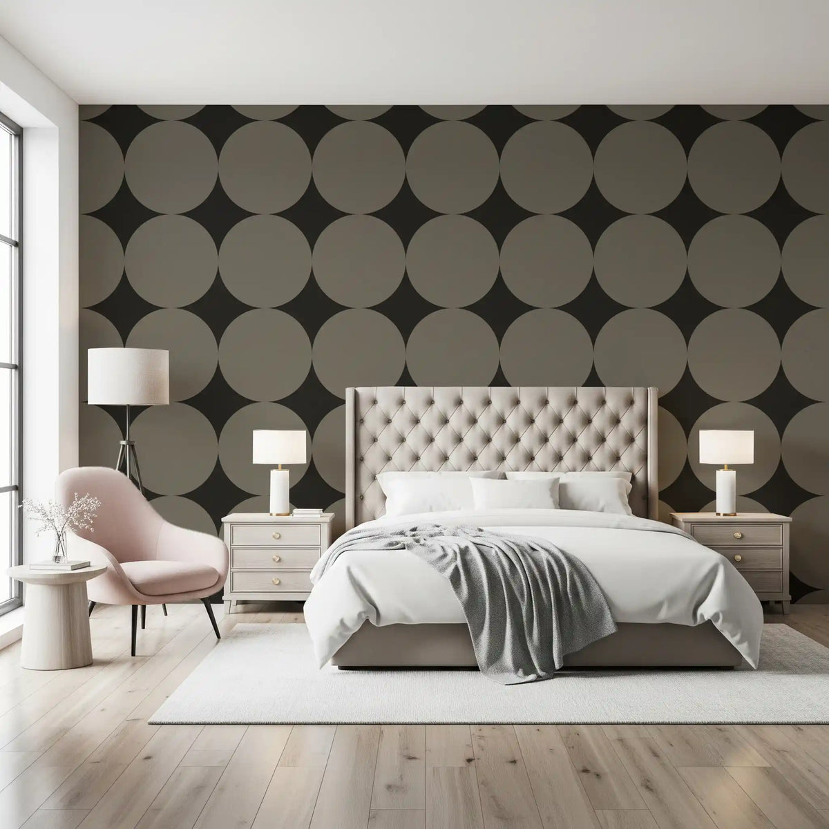 Grey circles and dark star walpaper in mid-century geometric pattern GD10996