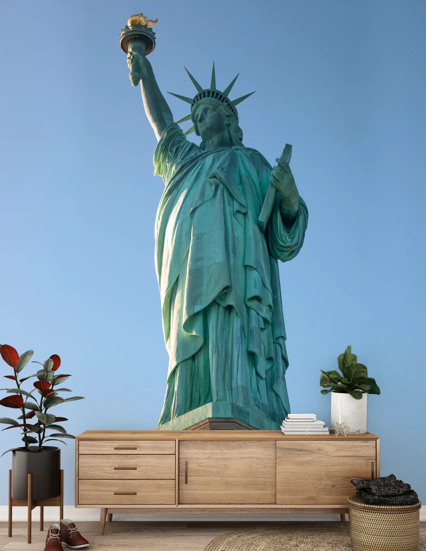 Iconic Lady Liberty Statue Wall Mural