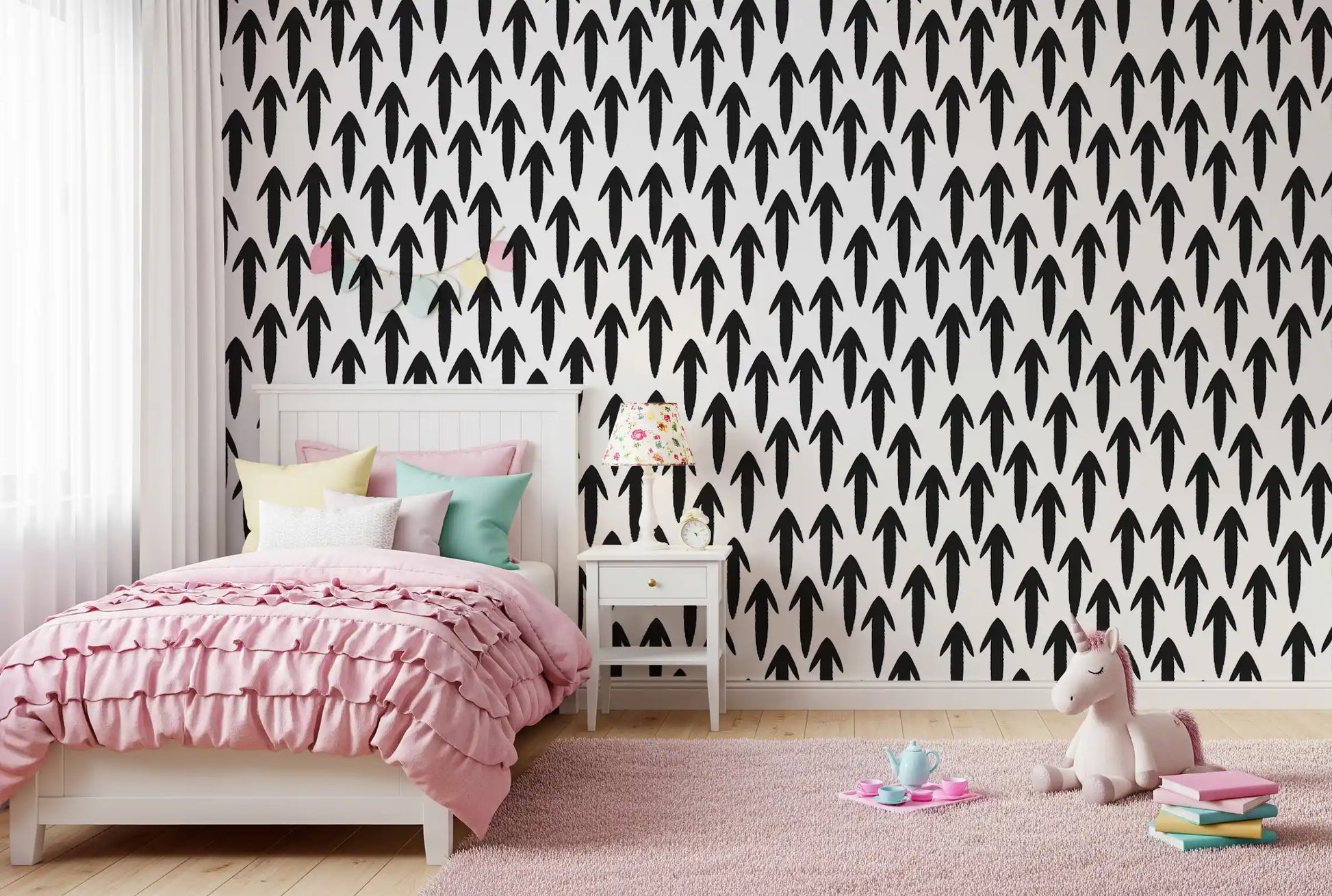 Graphic Arrow Pattern Wallpaper⁠