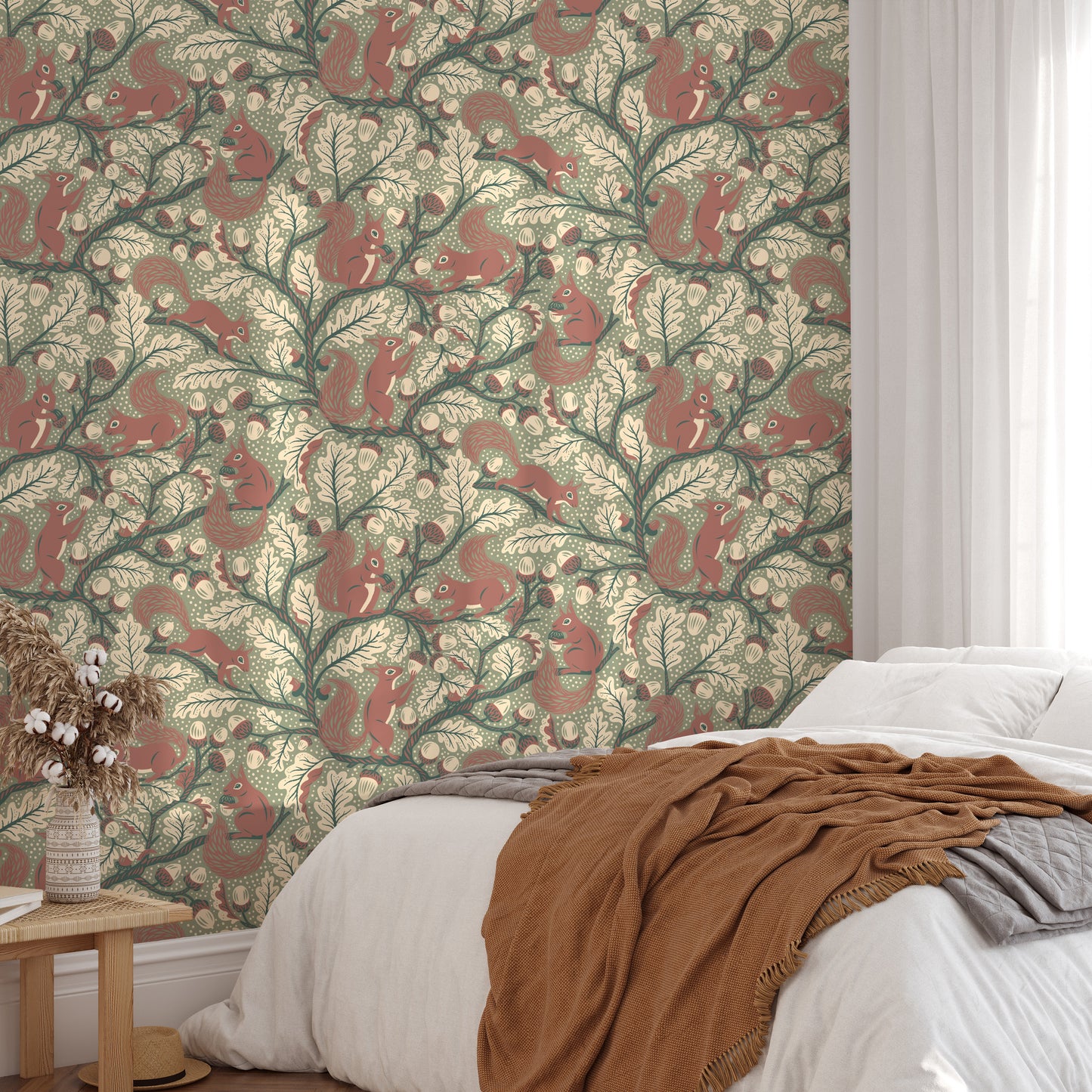 Squirrels in Oak tree - Green Wallpaper⁠