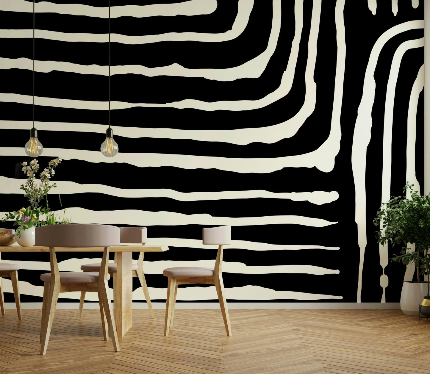 Bold stripe wall design

