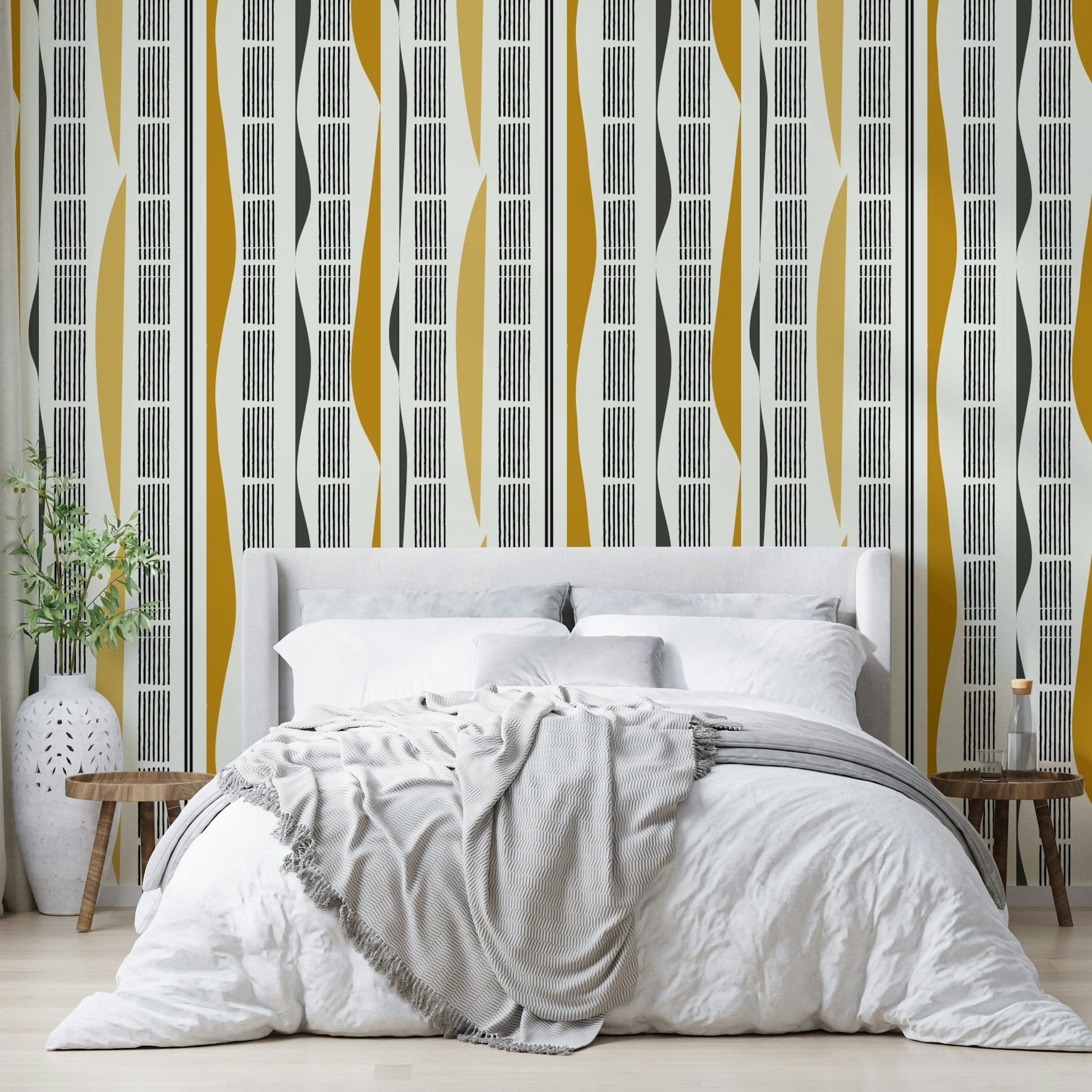 Flowing shapes and structured lines