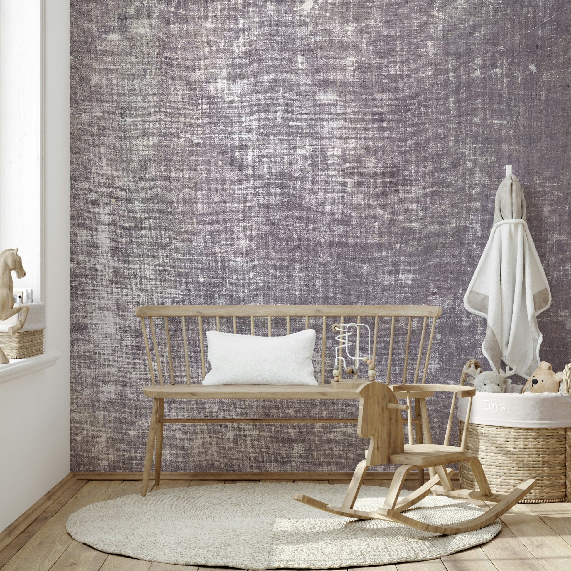 Vintage wallpaper with linen detail
