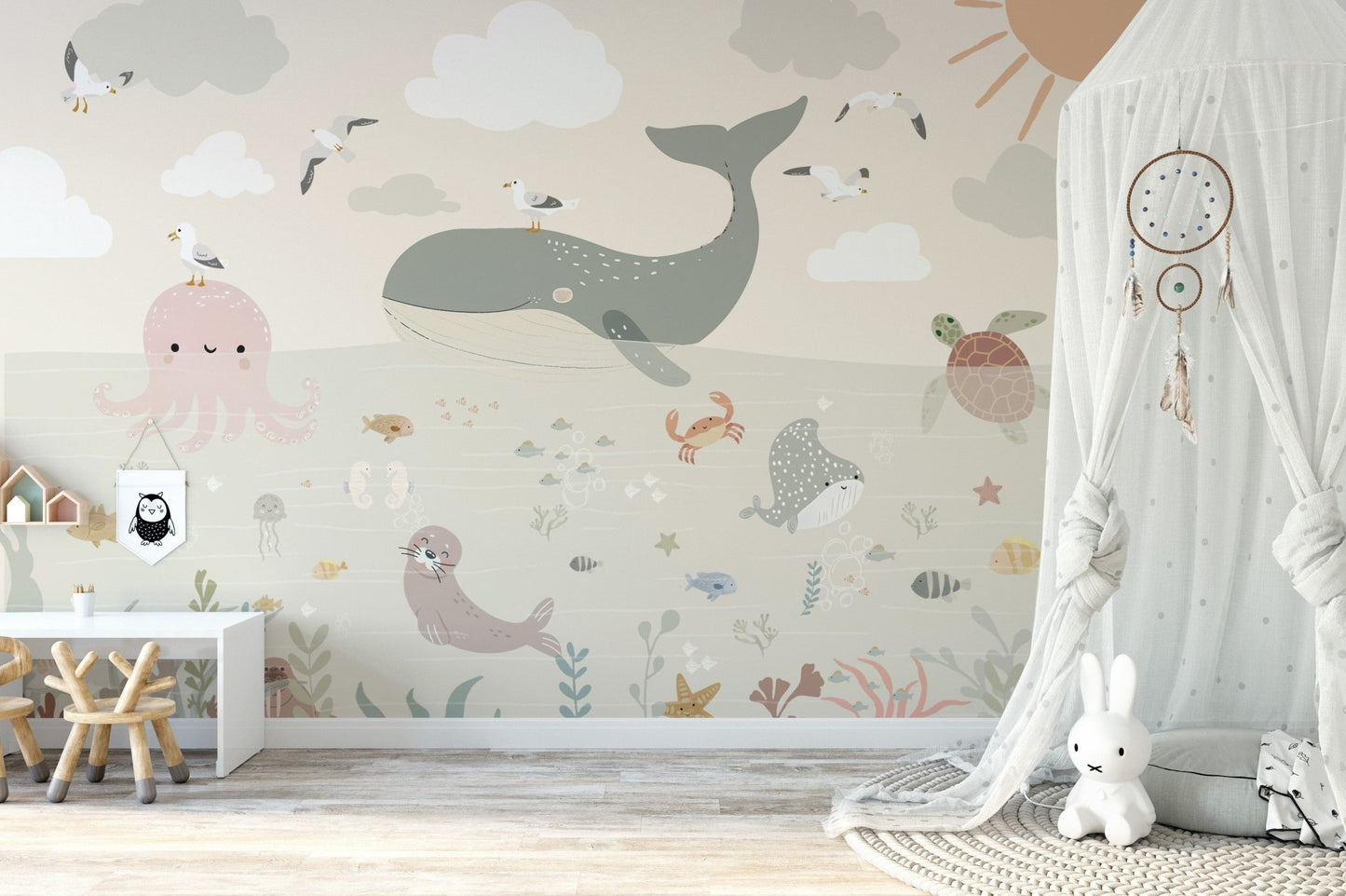 Playful underwater scene kids' wallpaper
