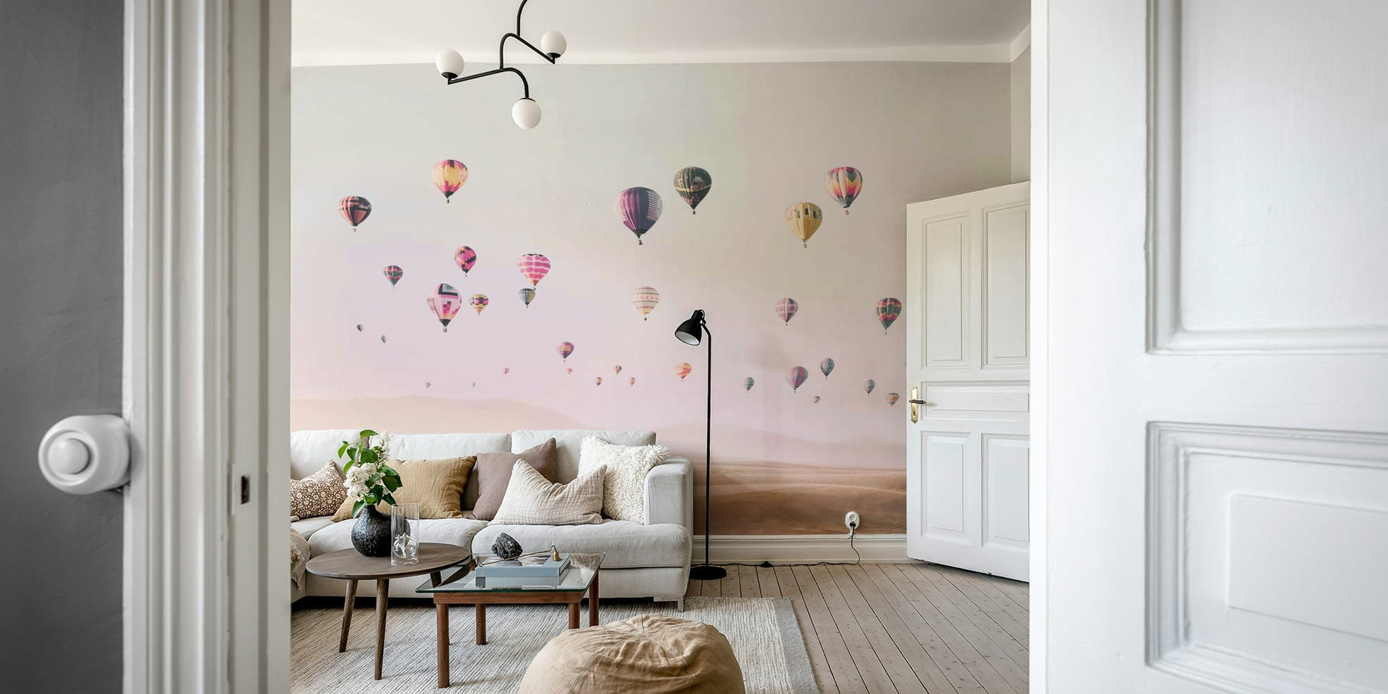 Mural wallpaper with global theme

