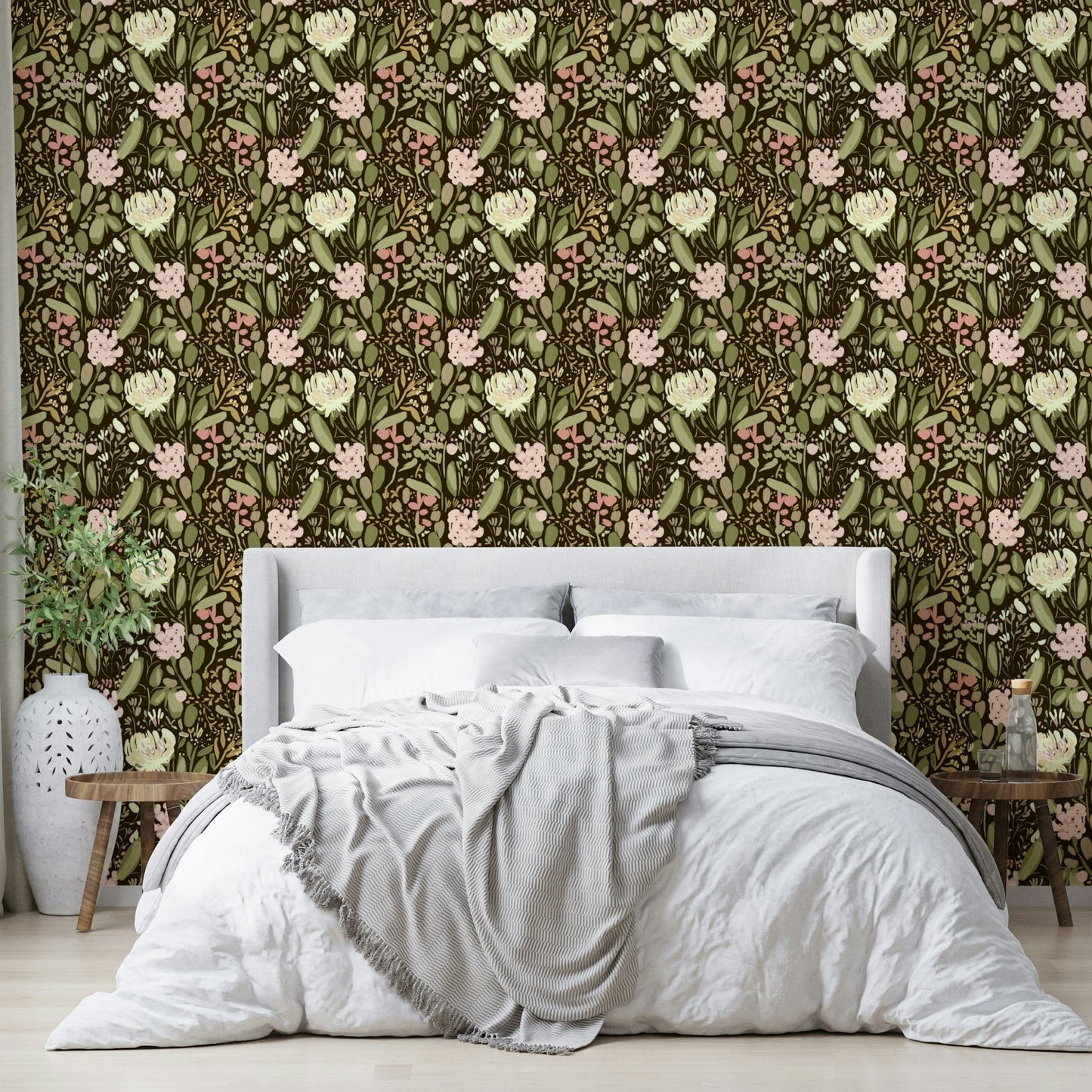 Soft pink clusters brighten a dark botanical scene in this wallpaper GD4927
