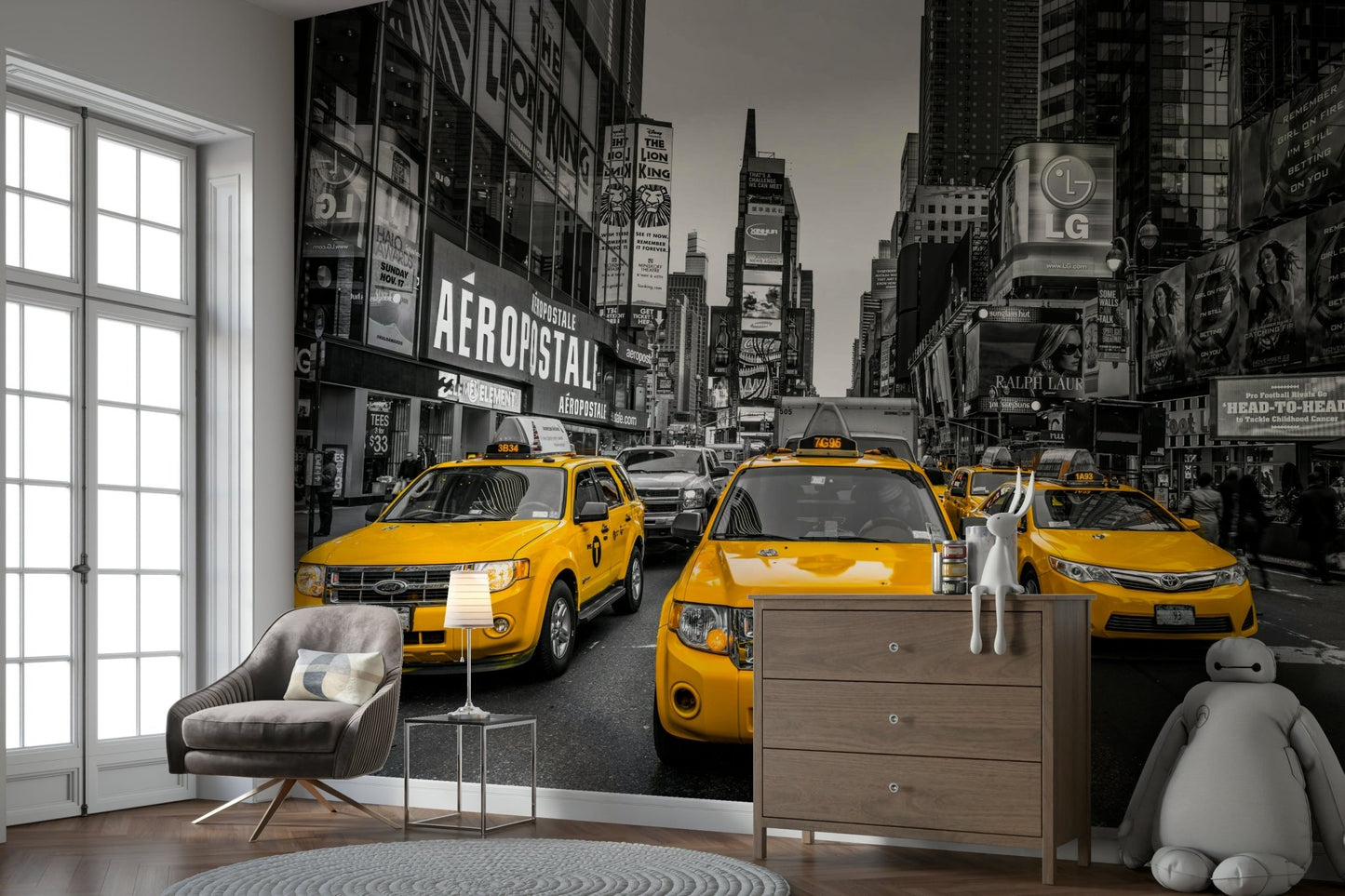 Times Square traffic scene with skyscrapers and taxis, GD2322