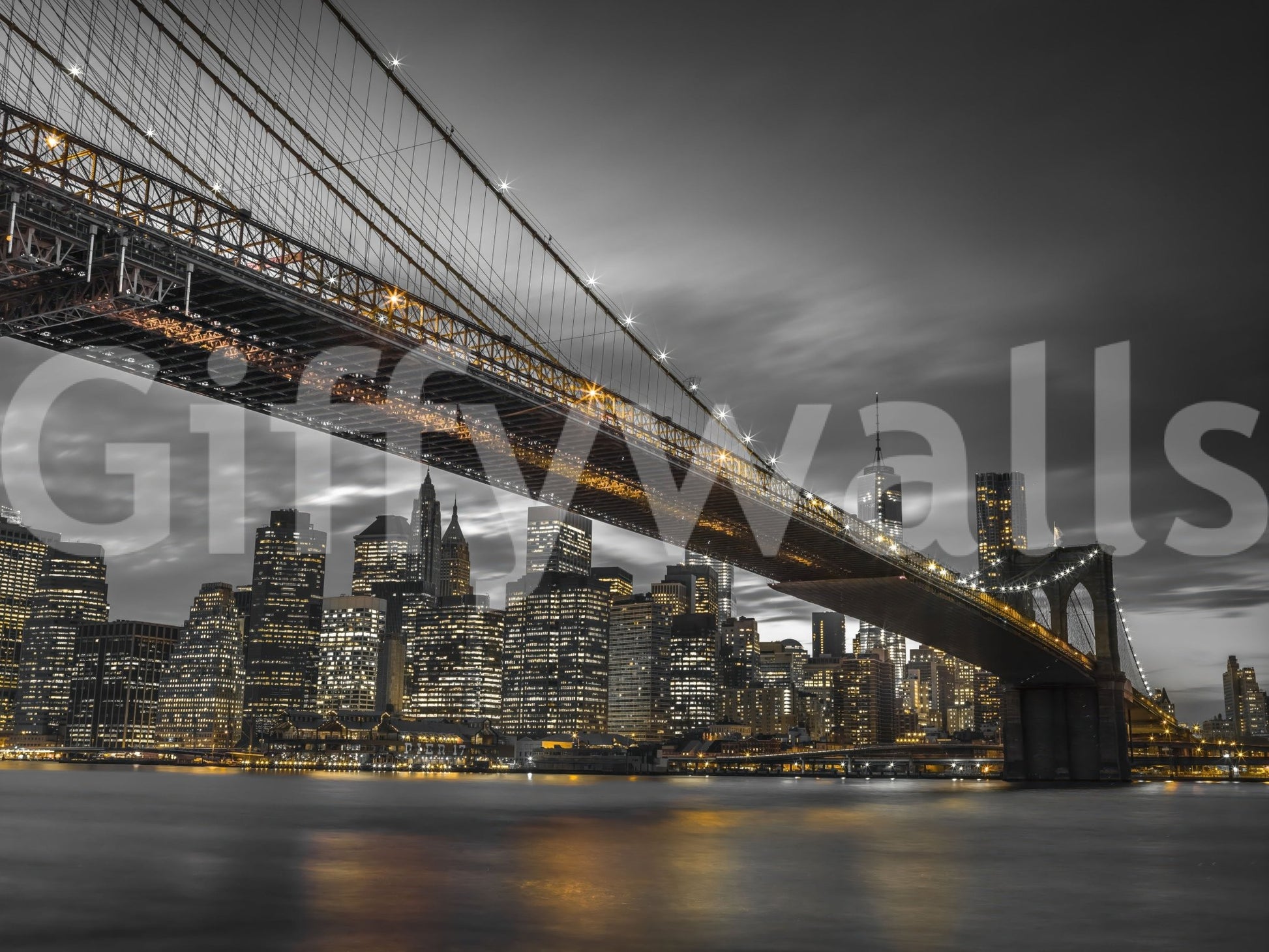 New York's Brooklyn Bridge mural for a bold look

