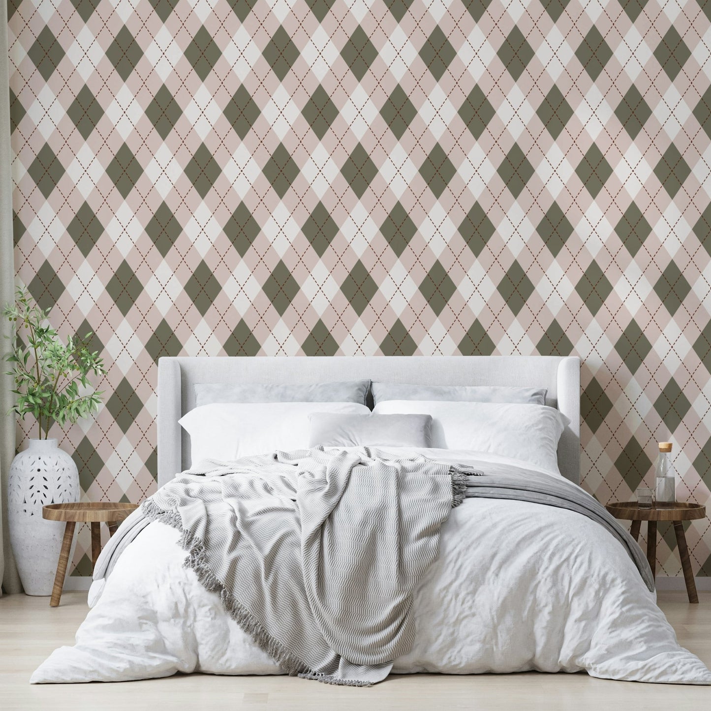 The diamonds are arranged in a classic, interlocking diagonal pattern.
