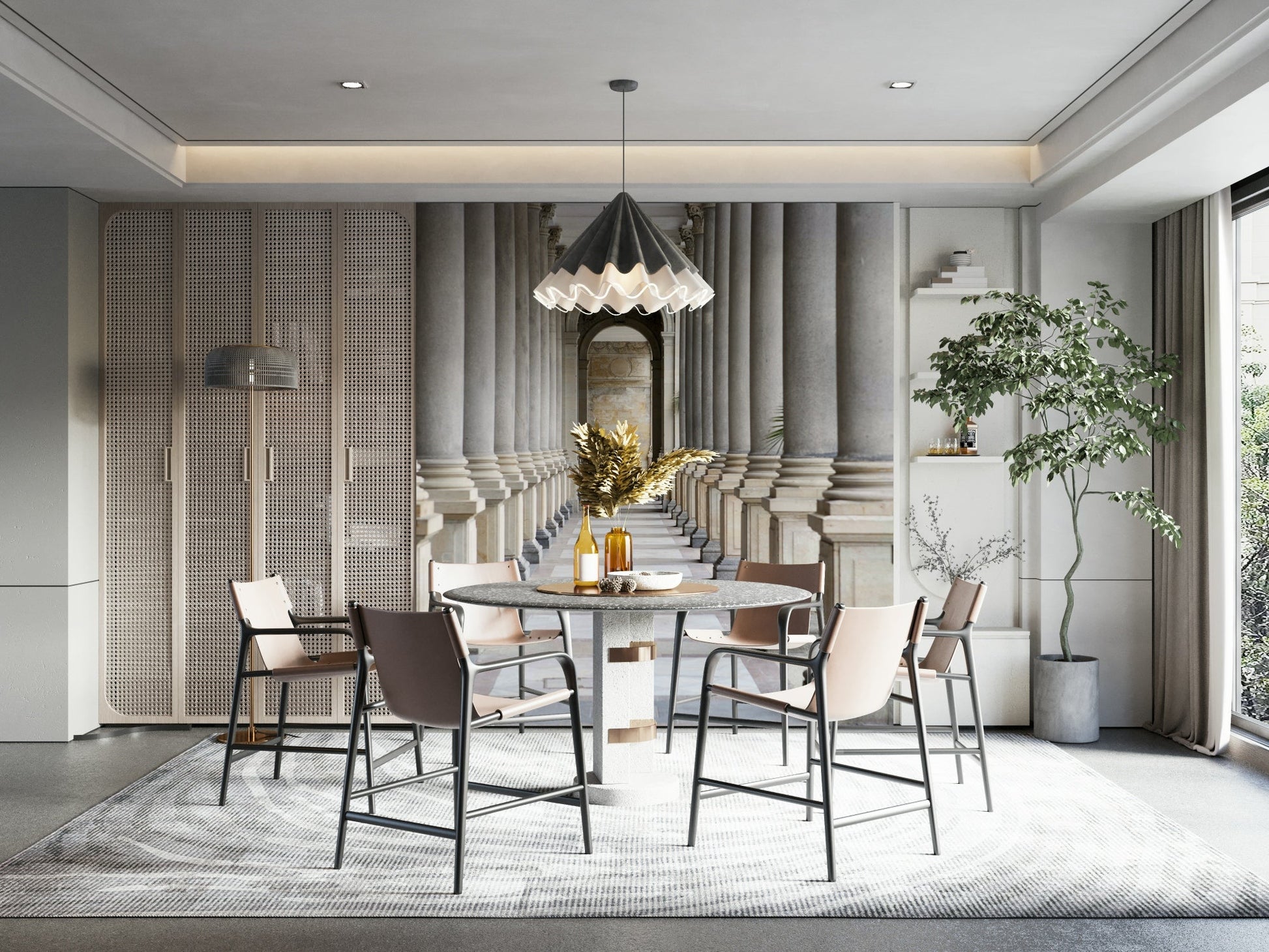 Series of grand columns or pillars.

