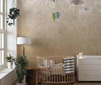 Classic damask wallpaper in gold
