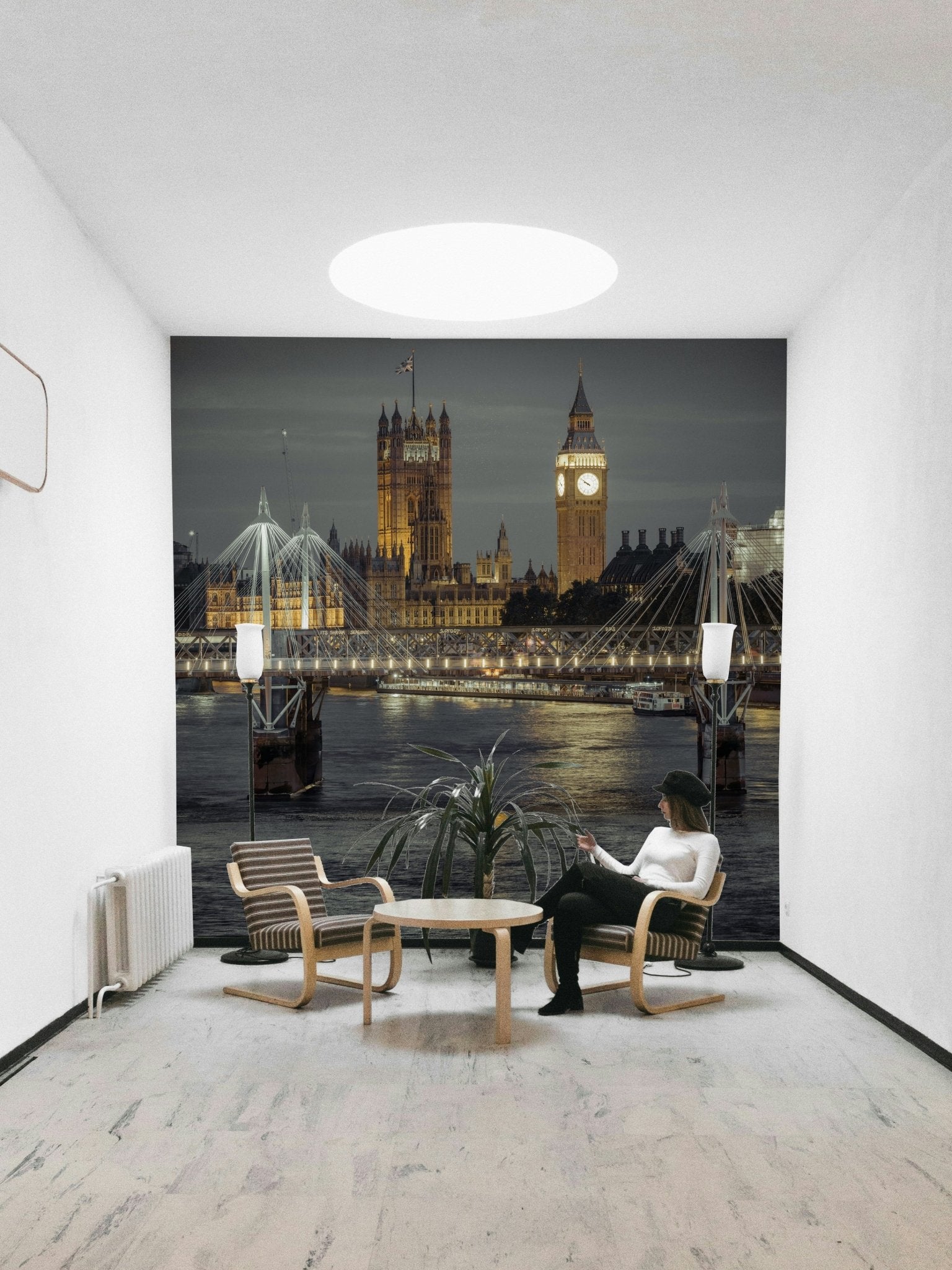 Houses of Parliament and Big Ben illuminated
