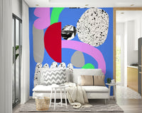 Light-toned mural with freeform pattern

