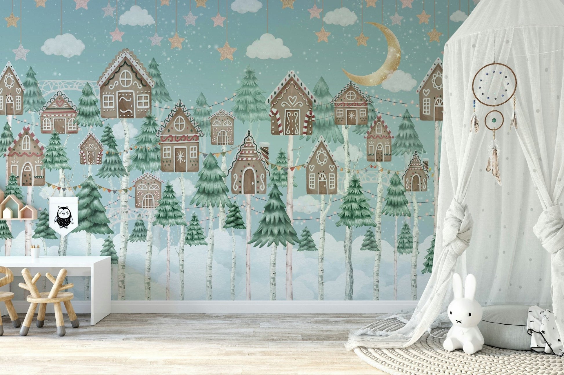 The lines are gentle and the shapes are fluid.

