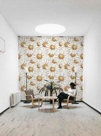 Golden daisy wallpaper with floral motifs

