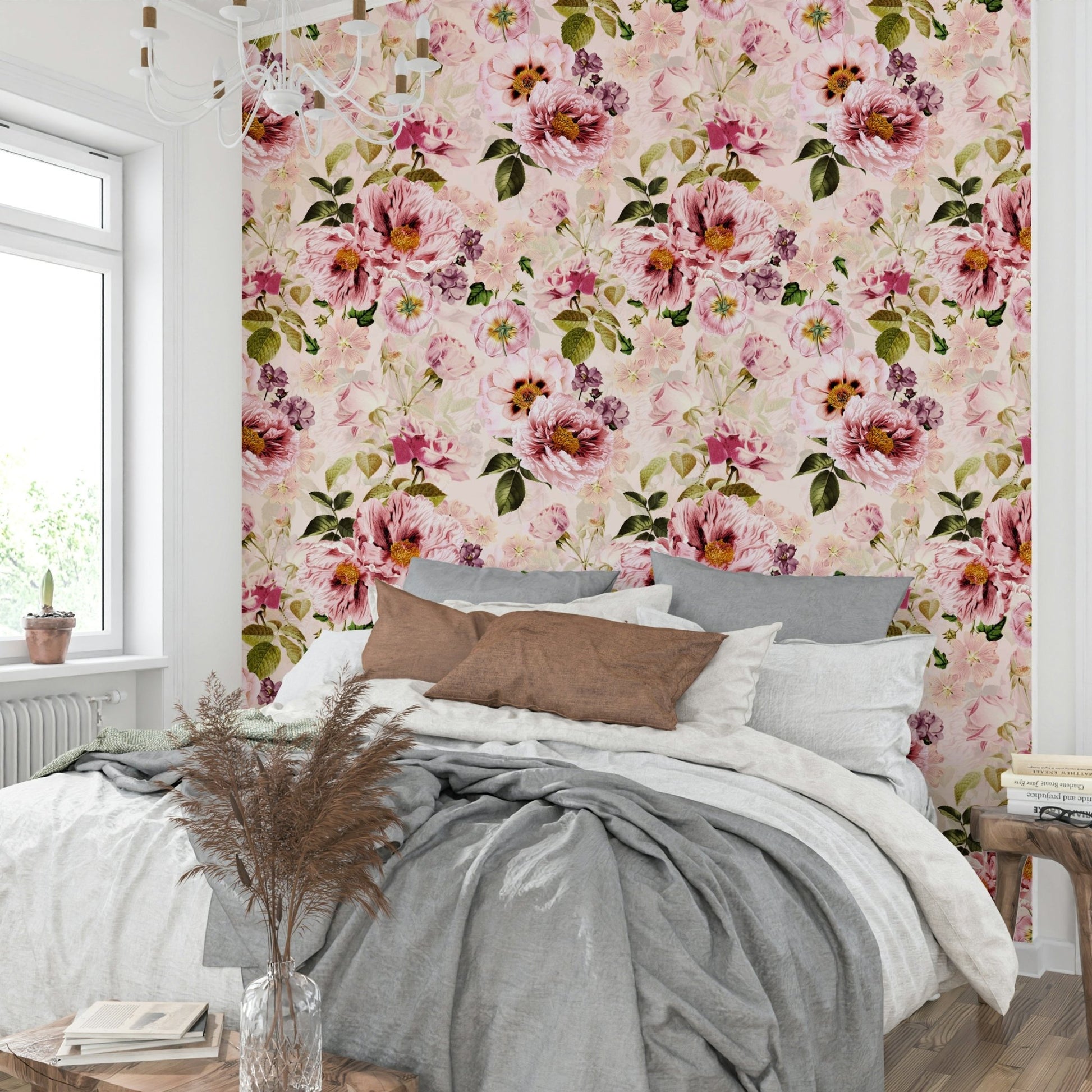 Durable wallpaper for walls with dramatic blooms

