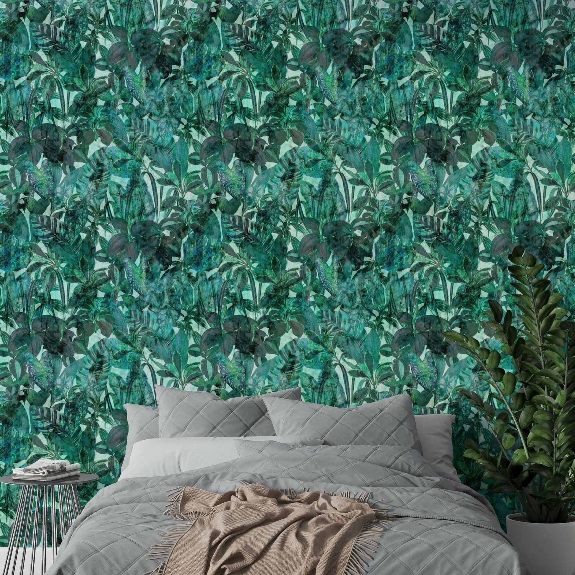 Monochromatic green wallpaper.
