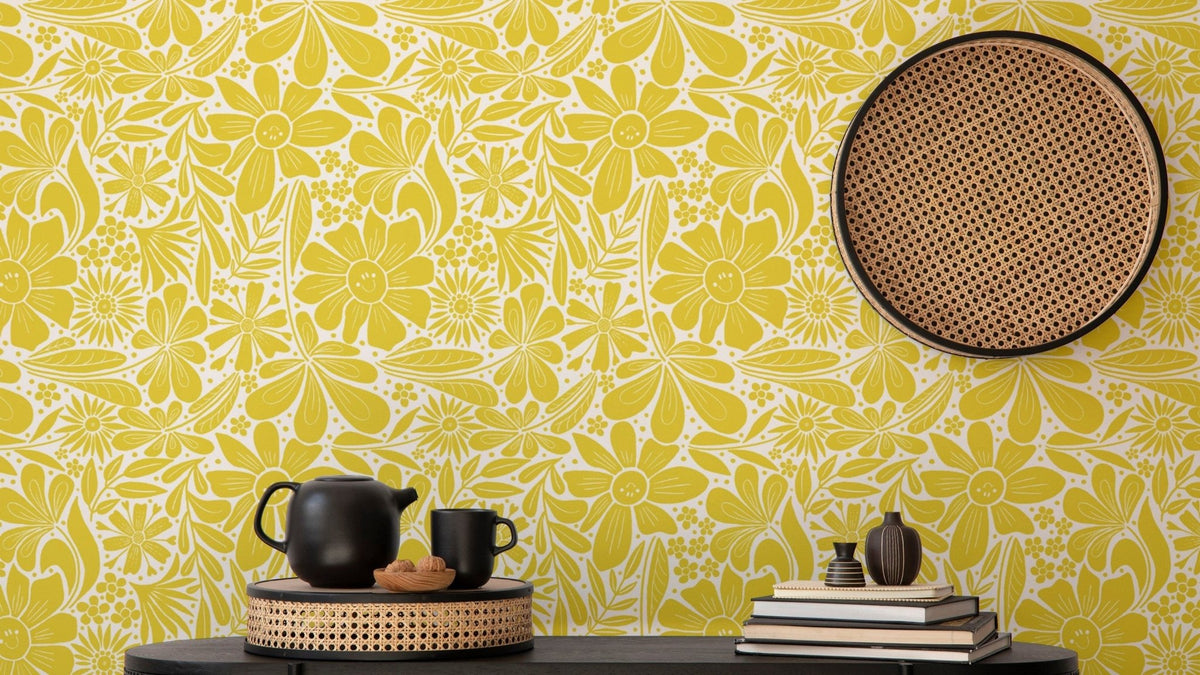 Whimsical yellow wallpaper with playful happy bloom motifs. NI11
