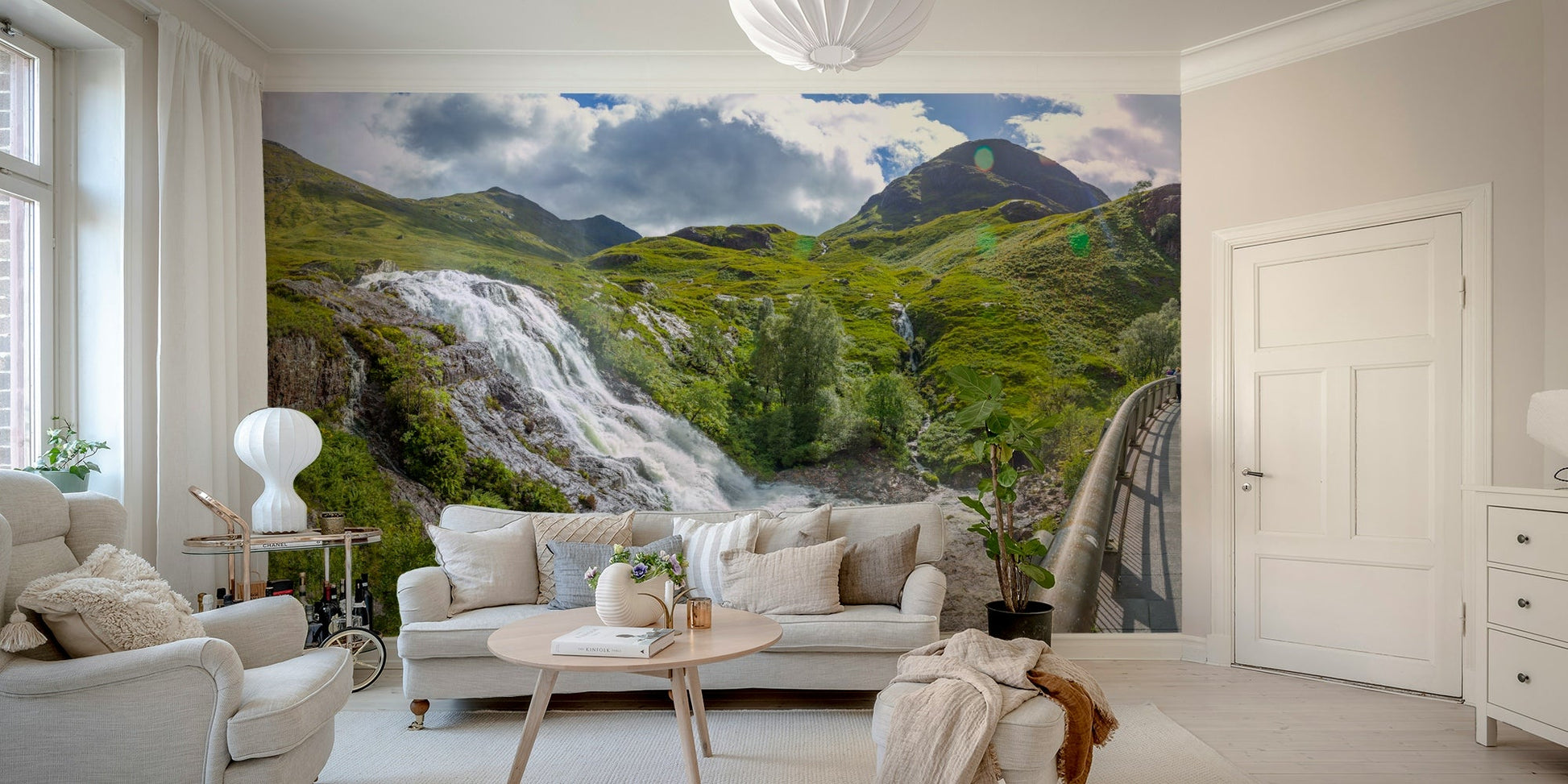 High-resolution image of a cascade.

