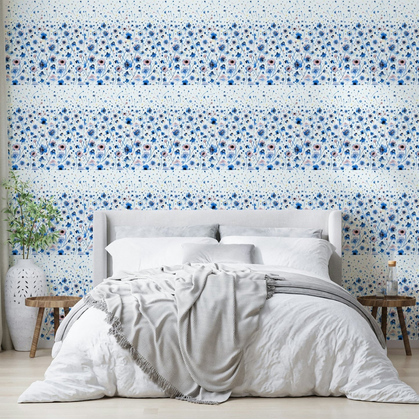 Nordic-inspired floral wallpaper

