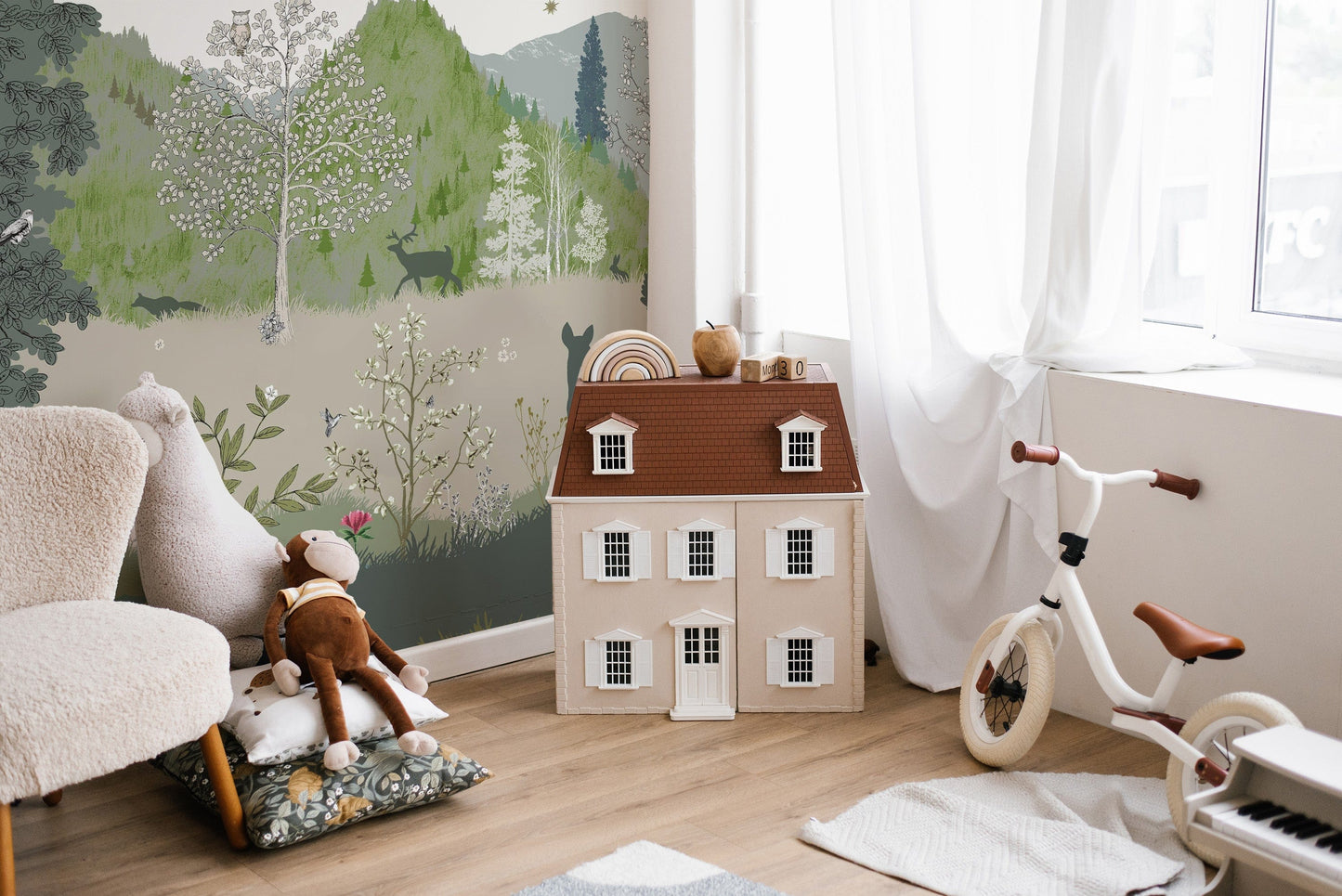 Kids jungle adventure themed wallpaper